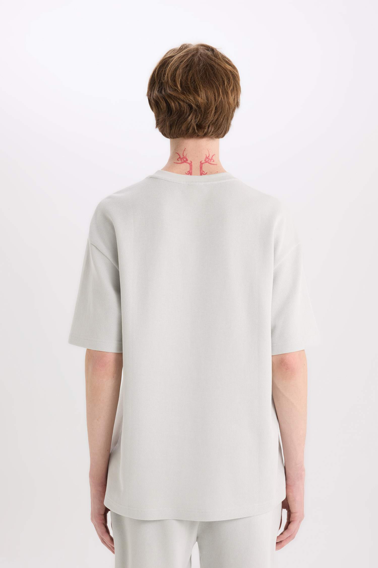 تيشيرت أوفر سايز سامبل برقبة مستديرة