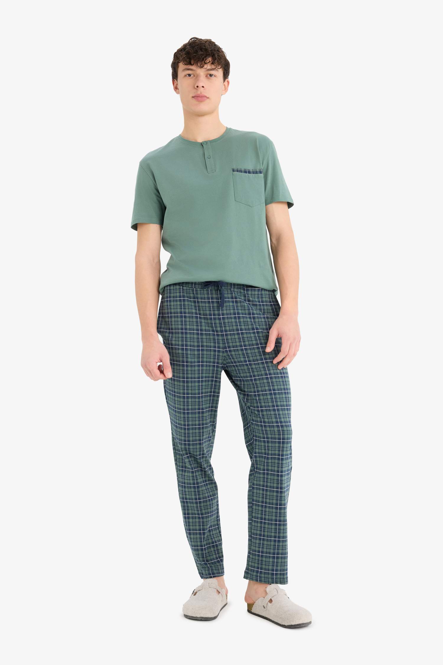 Regular Fit Pijama Takımı Kısa Kollu Üst Kareli Uzun Alt