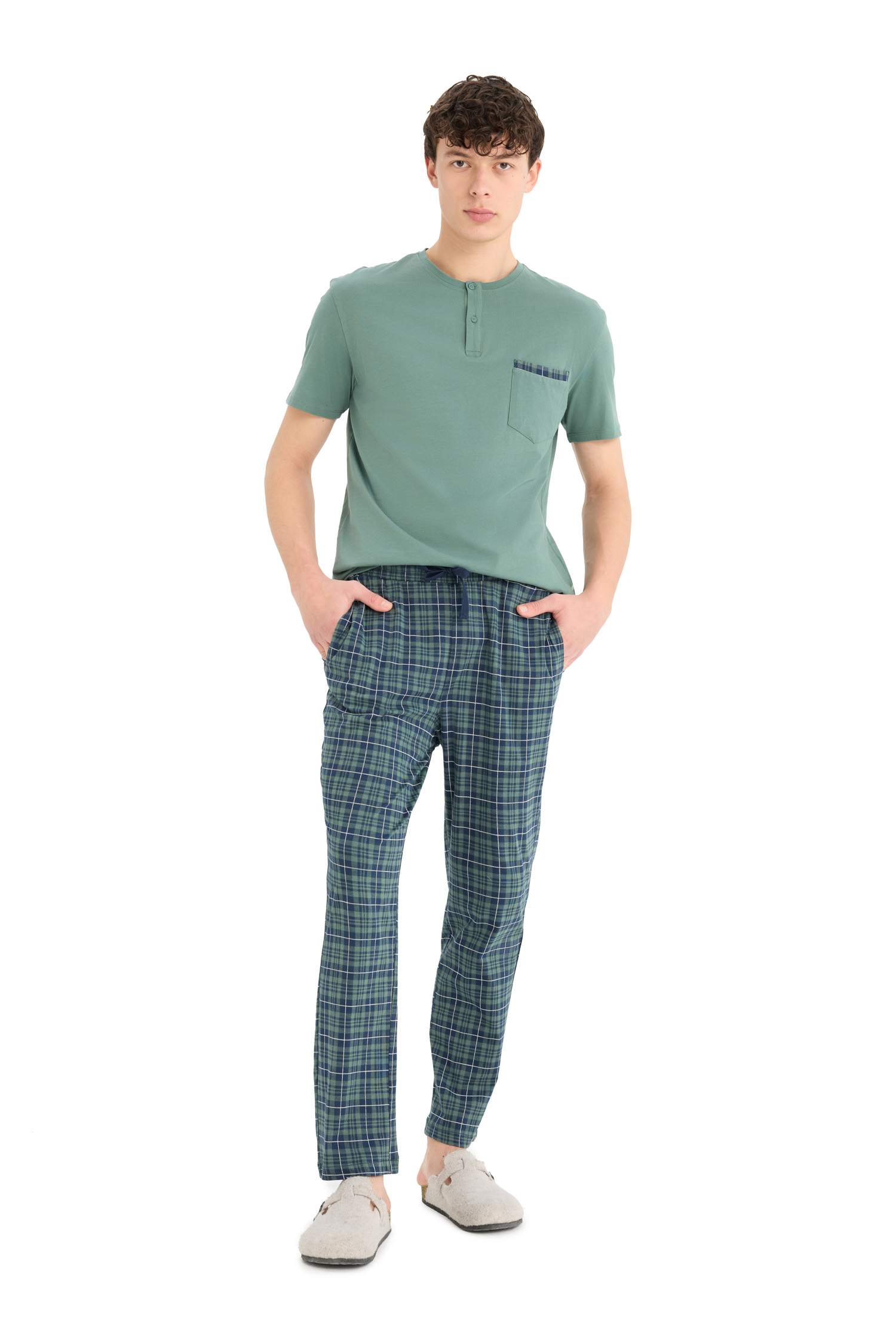 Regular Fit Pijama Takımı Kısa Kollu Üst Kareli Uzun Alt