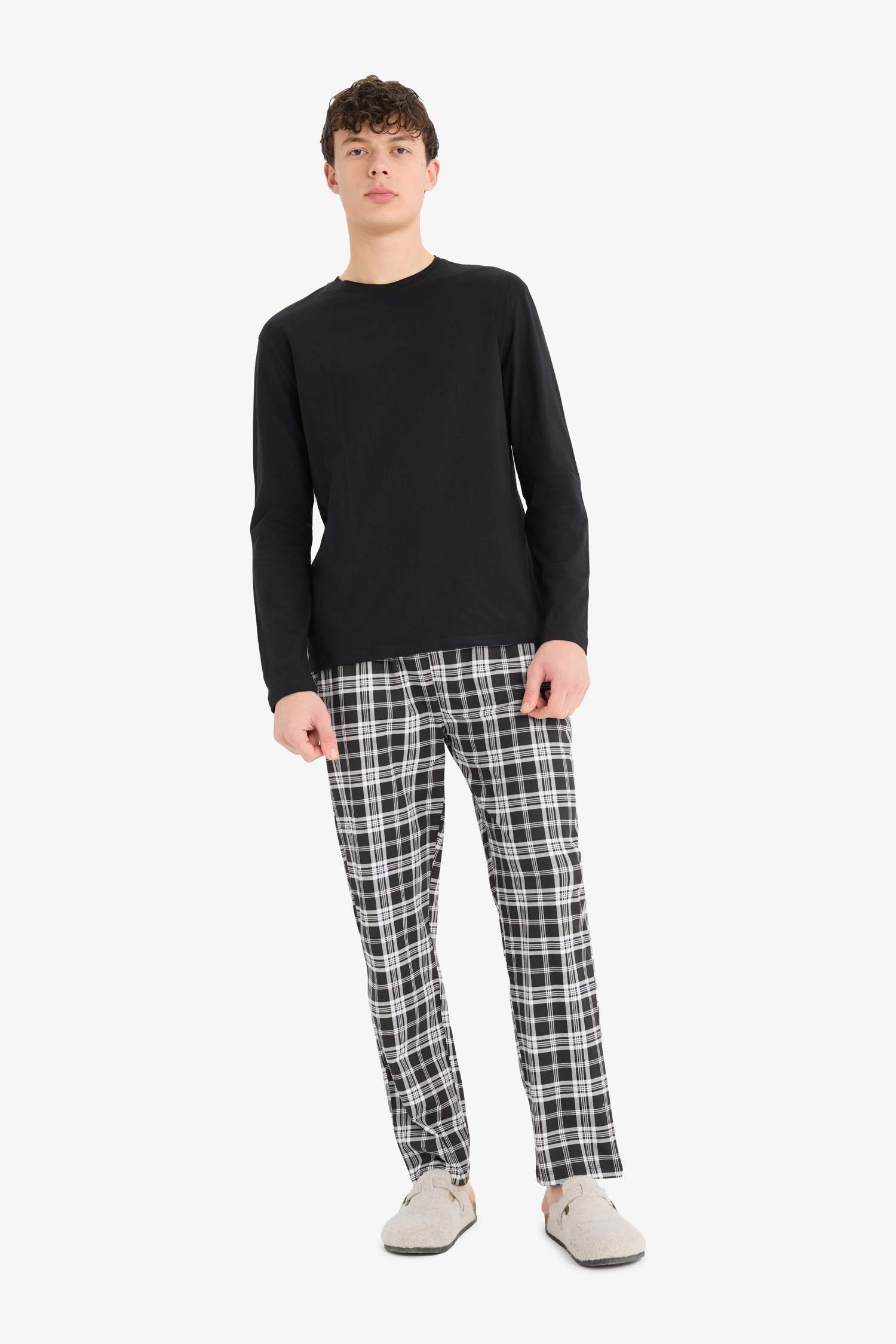 Regular Fit Pijama Takımı Uzun Kollu Üst Beli Lastikli Kareli Alt