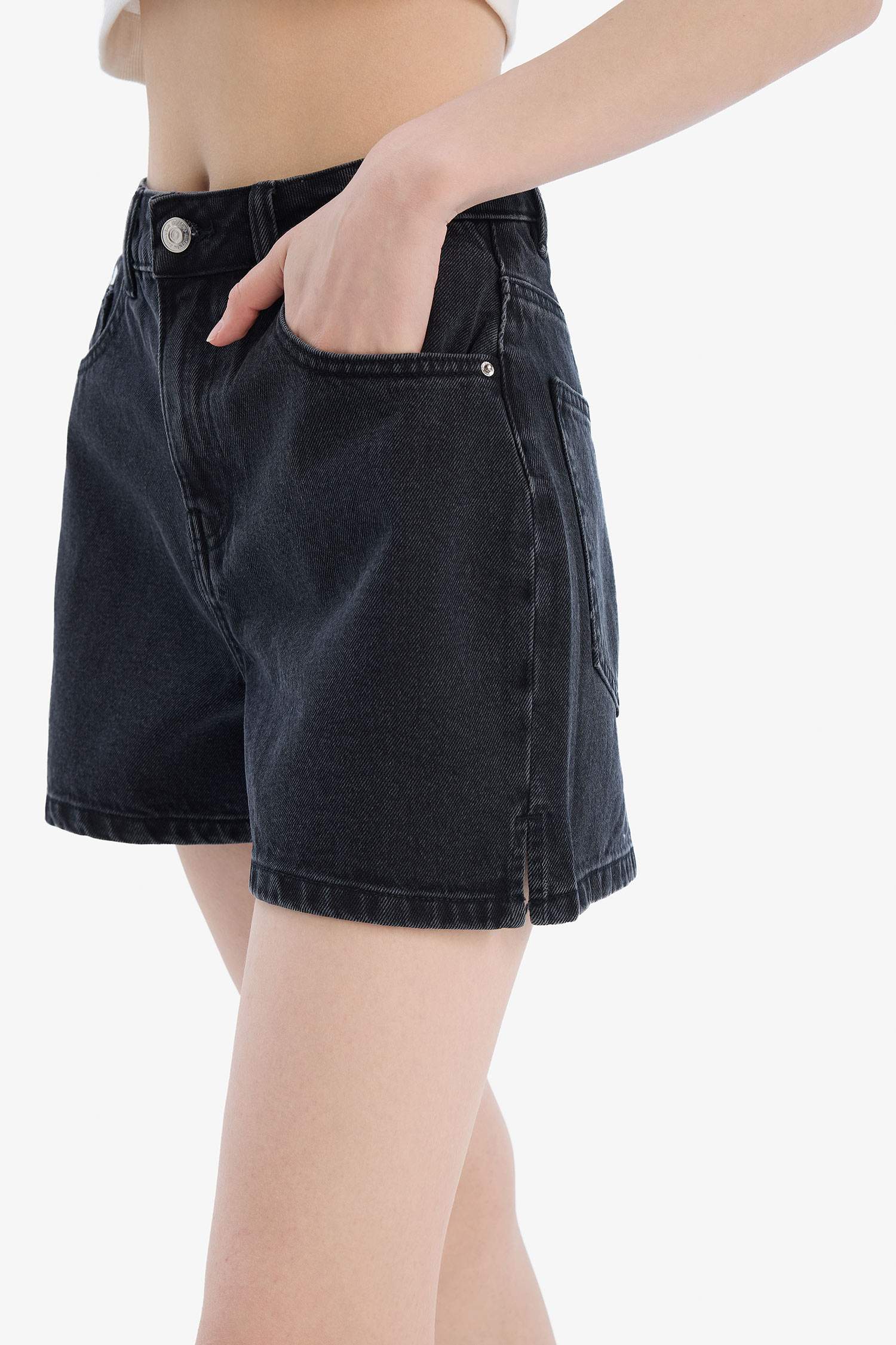 Mom Fit Yüksek Bel Kısa Paça Jean Şort