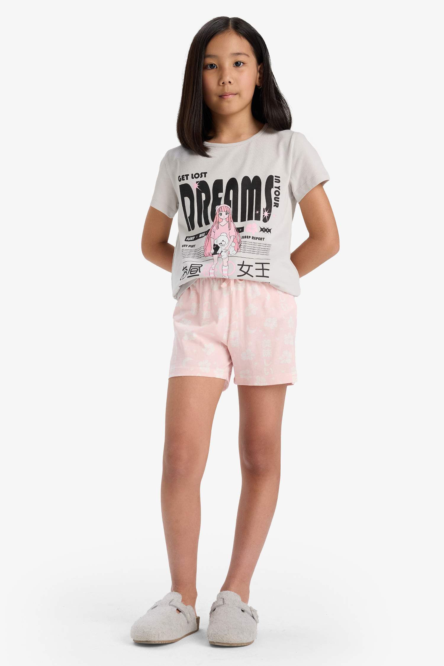 Kız Çocuk Pijama Takımı Baskılı Kısa Kollu Üst Desenli Şort