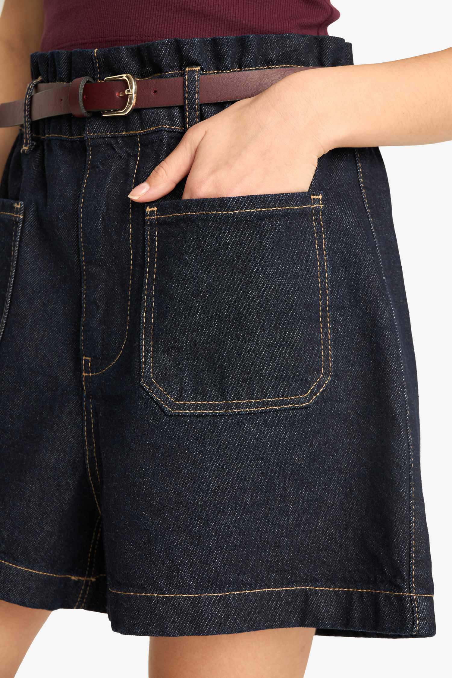 Short en jean taille haute froncé style paperbag