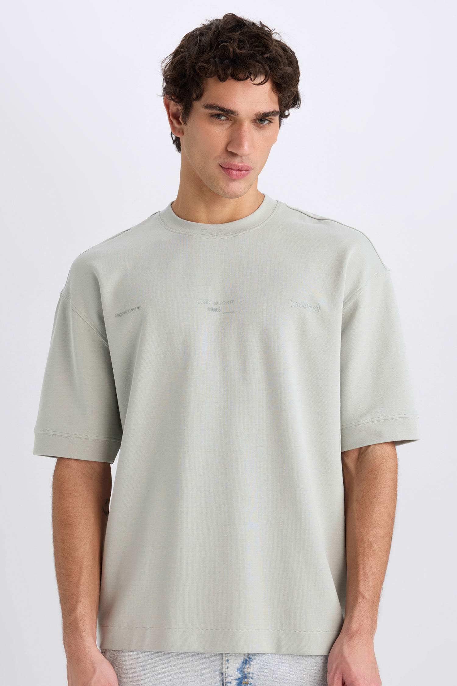 Loose fit футболка с круглым вырезом, с принтом, из плотной ткани и короткими рукавами