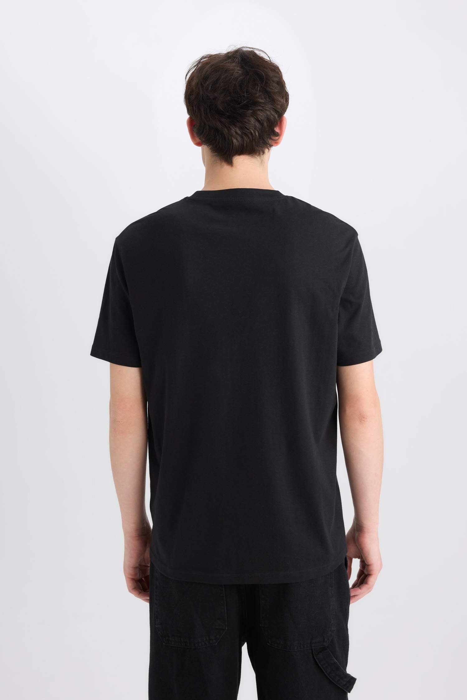 تيشيرت مطبوع قصة عادية برقبة مستديرة