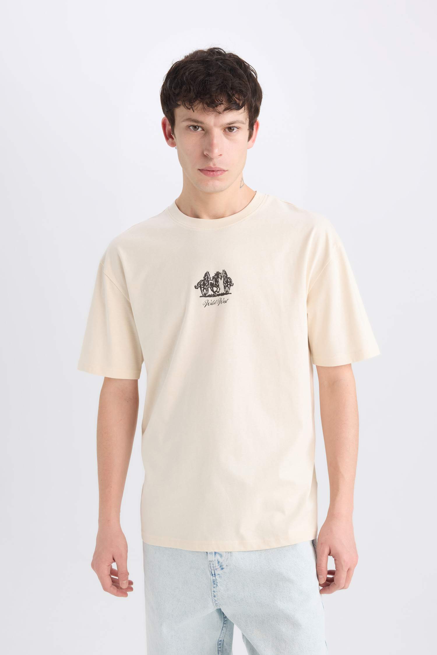 تيشيرت أوفر سايز مطبوع برقبة مستديرة