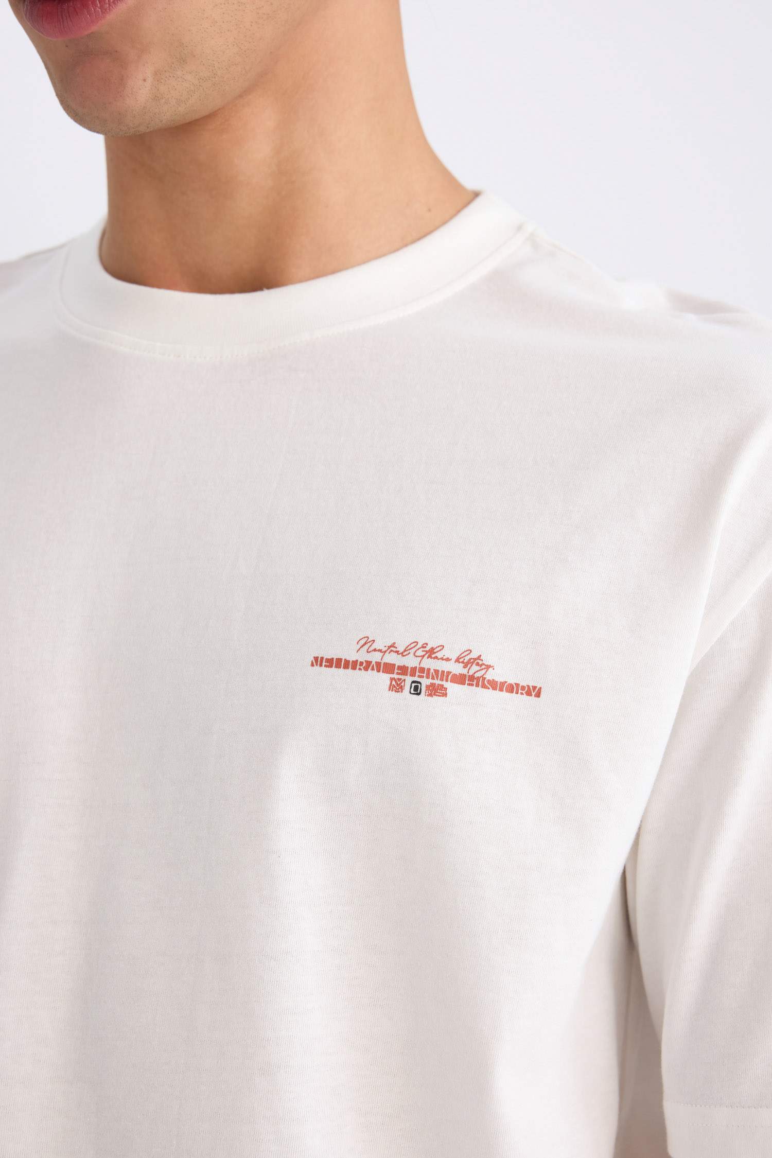 تيشيرت مطبوع أوفر سايز برقبة مستديرة