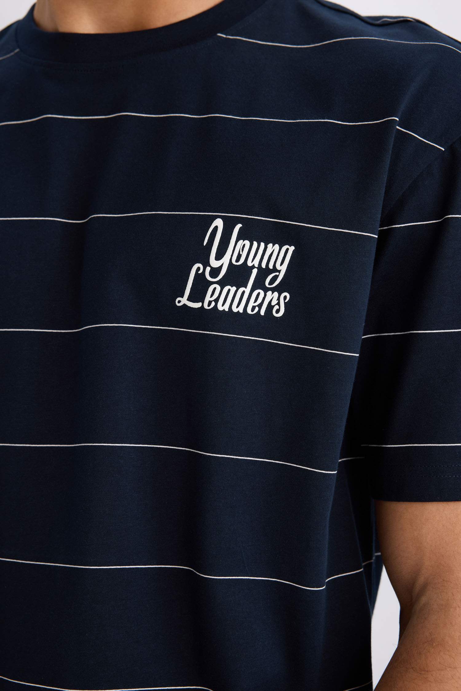 %100 Pamuk Boxy Fit Bisiklet Yaka Baskılı Kısa Kollu Tişört