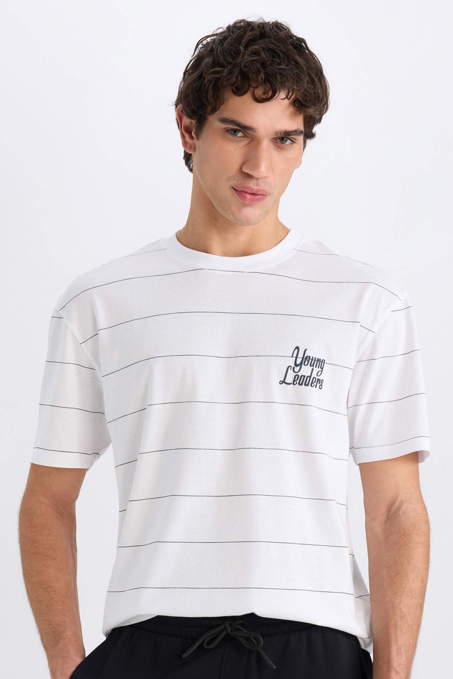 %100 Pamuk Boxy Fit Bisiklet Yaka Baskılı Kısa Kollu Tişört