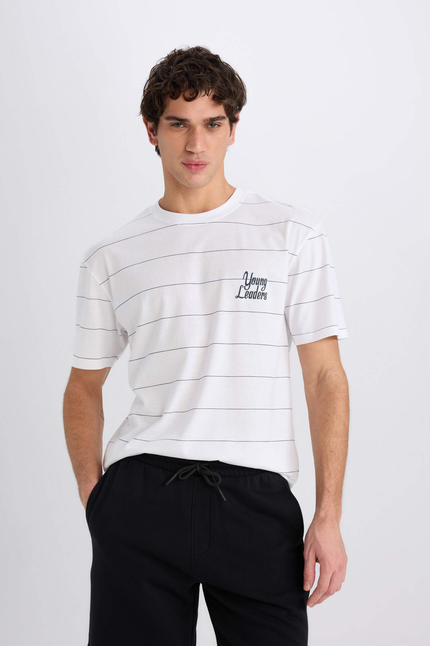 %100 Pamuk Boxy Fit Bisiklet Yaka Baskılı Kısa Kollu Tişört