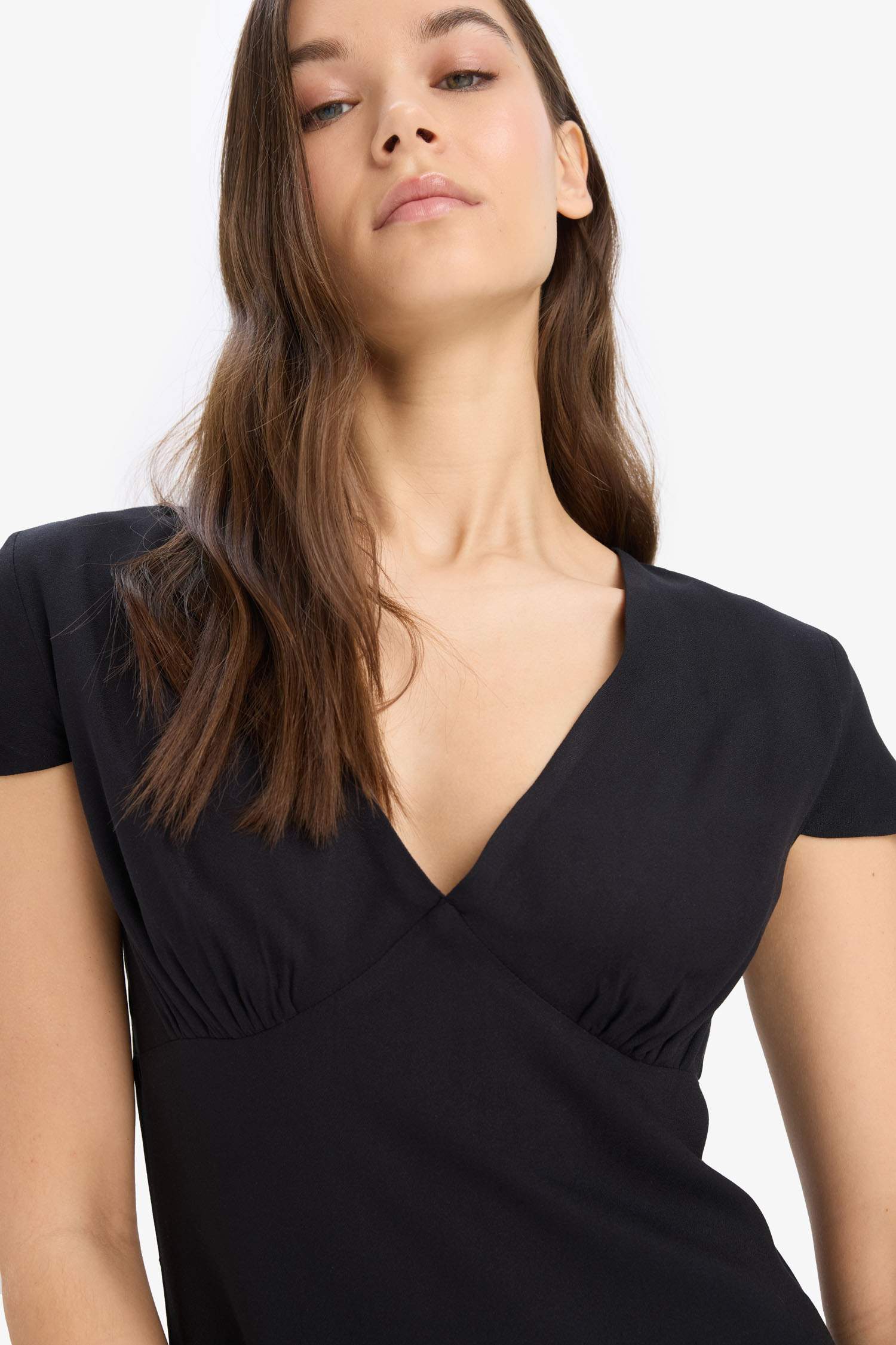 فستان نص كم قصير القماش المنسوج بياقة V