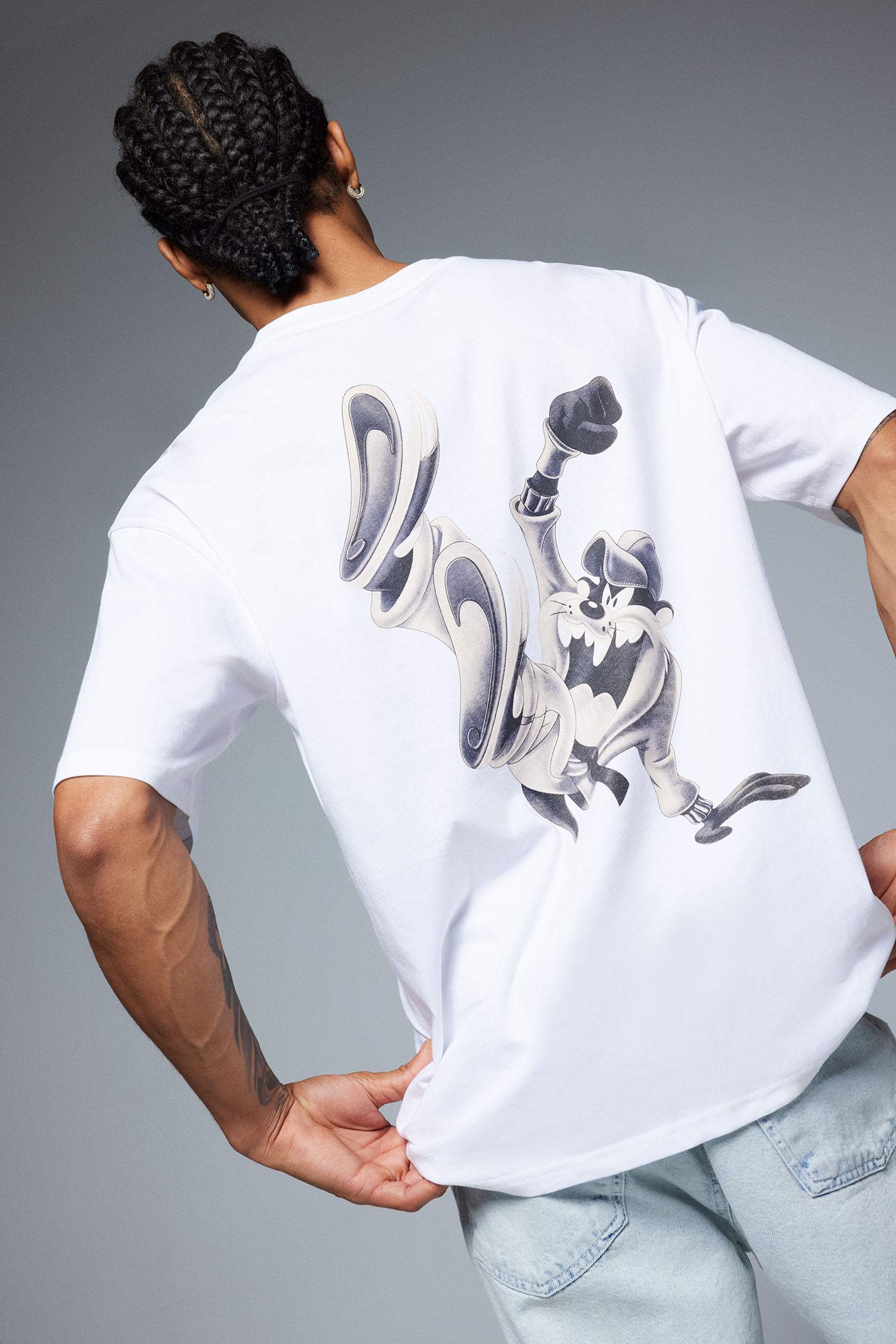 Boxy Fit Looney Tunes Licensed Crew Neck Printed Short Sleeve T-Shirt