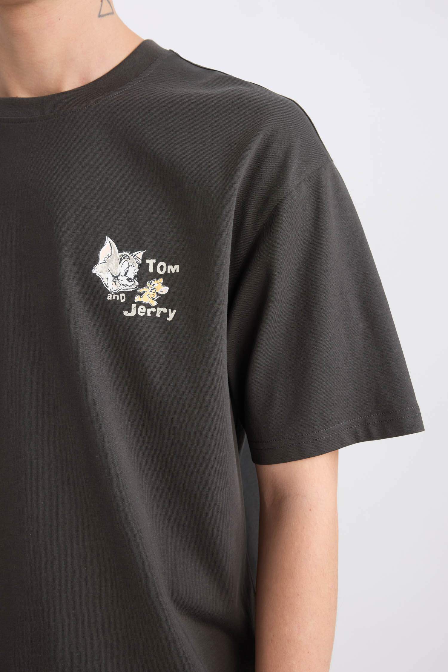 %100 Pamuk Tom & Jerry Boxy Fit Bisiklet Yaka Sırt Baskılı Kısa Kollu Tişört