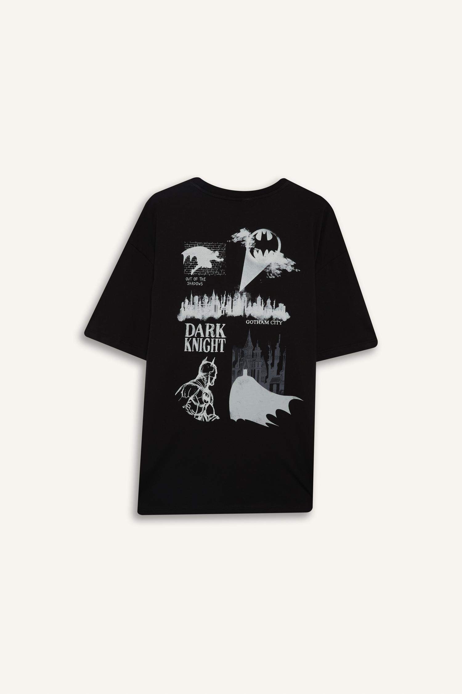 Boxy Fit Batman Licence Crew Neck Printed Short Sleeve T-Shirt