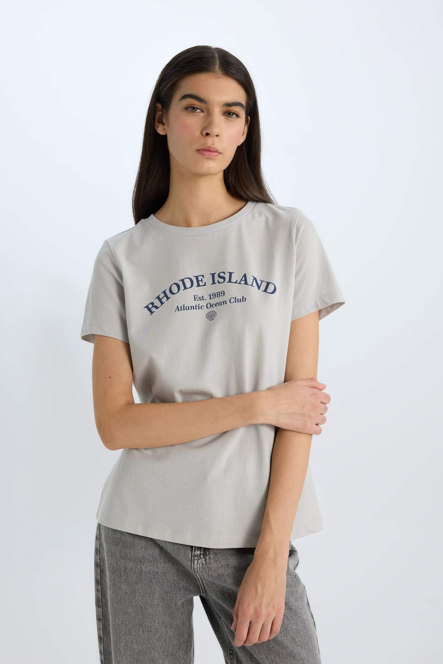 تيشيرت كاجوال نص ردن قصة عادية بياخة مستديرة