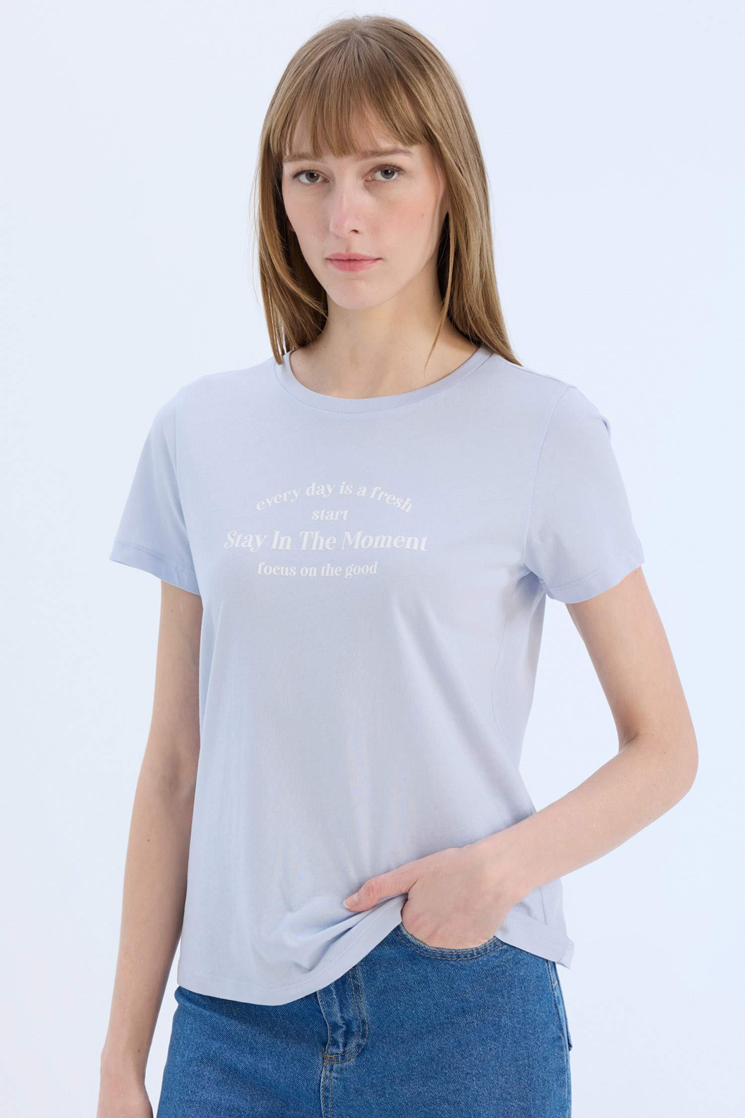 дөңгелек жаға слоган супрема мақтасы Қысқа жеңді футболка