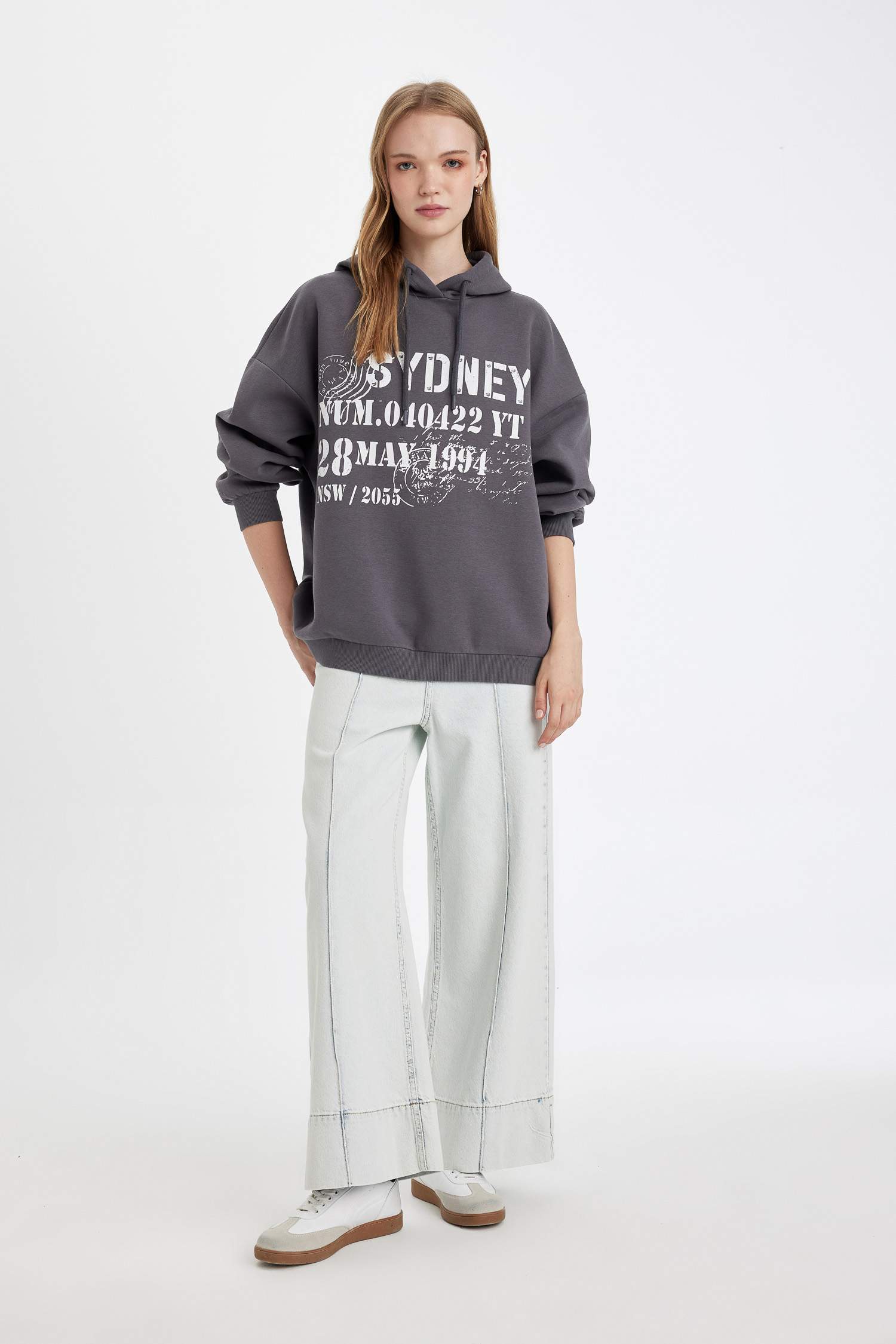 Oversize Geniş Kalıp Kapüşonlu Sırt Baskılı Kalın Sweatshirt