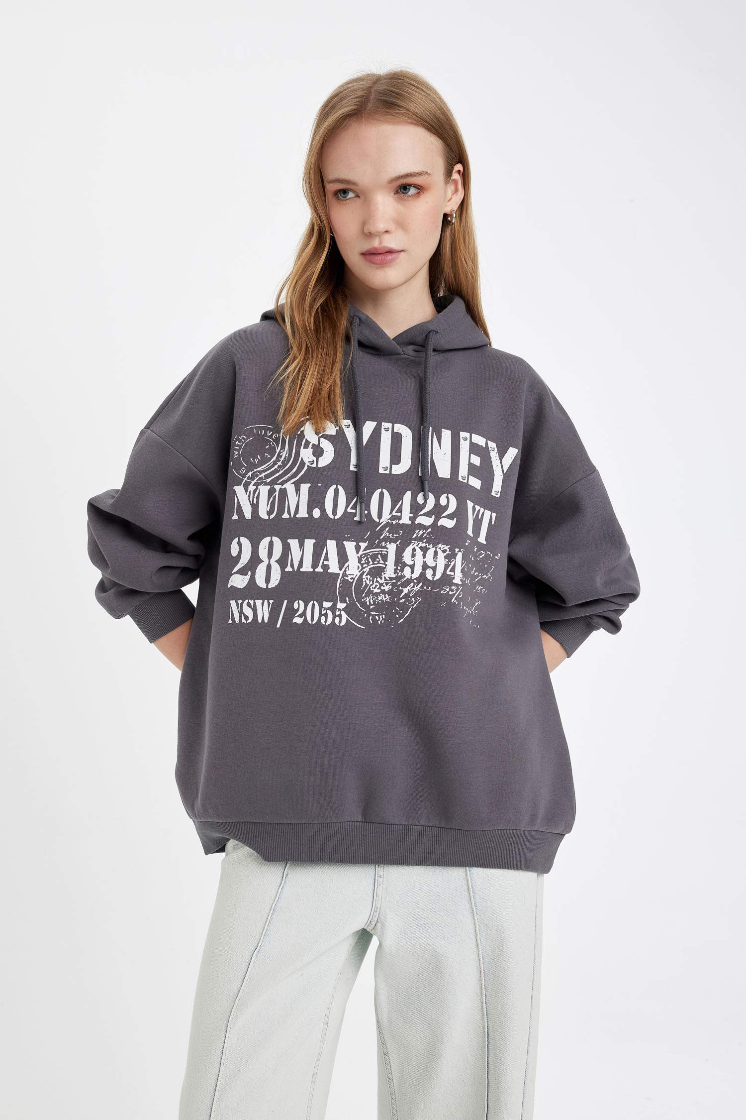 Oversize Geniş Kalıp Kapüşonlu Sırt Baskılı Kalın Sweatshirt