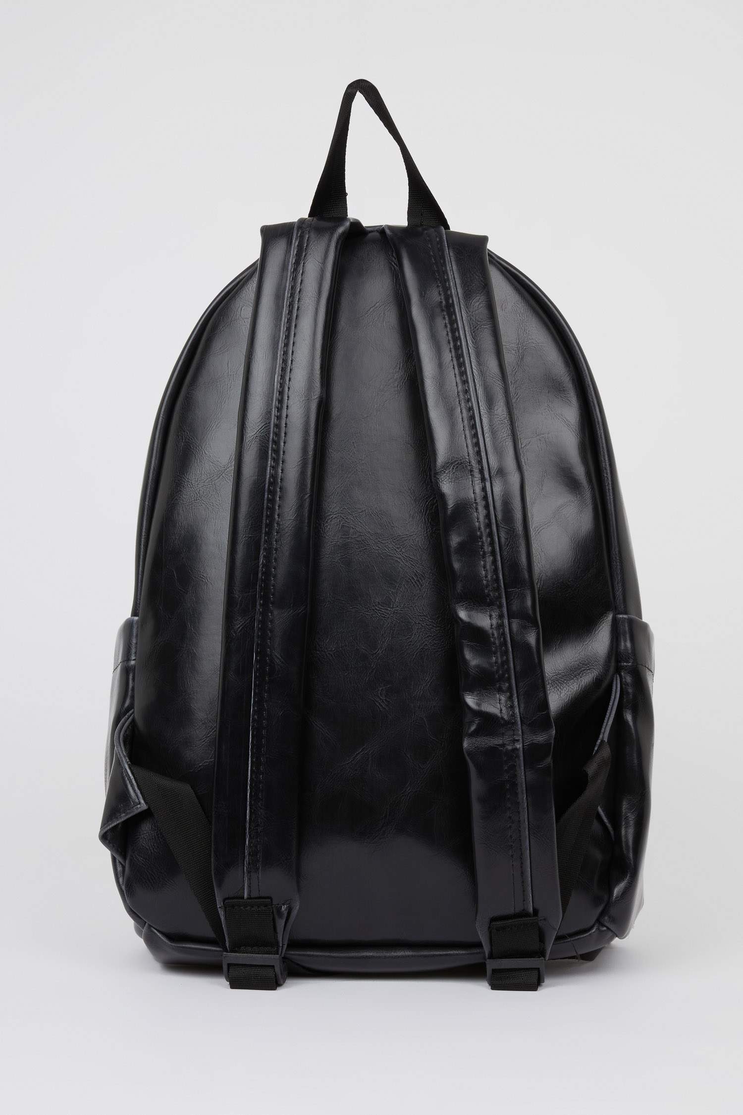 جنطة ظهر جلد صناعي