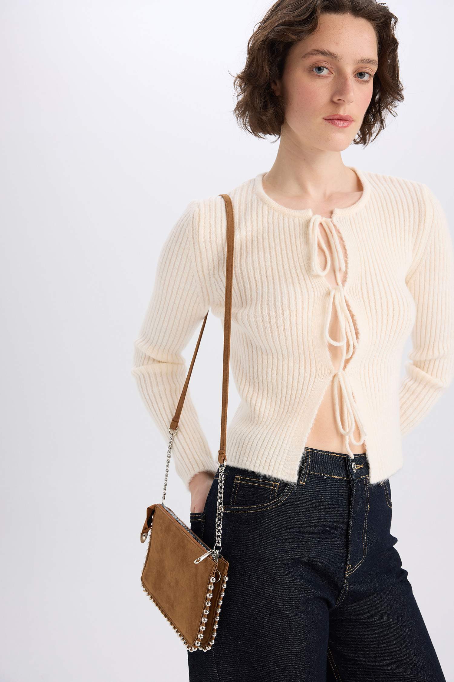 Kadın Zımba Detaylı Suni Deri Çapraz Çanta