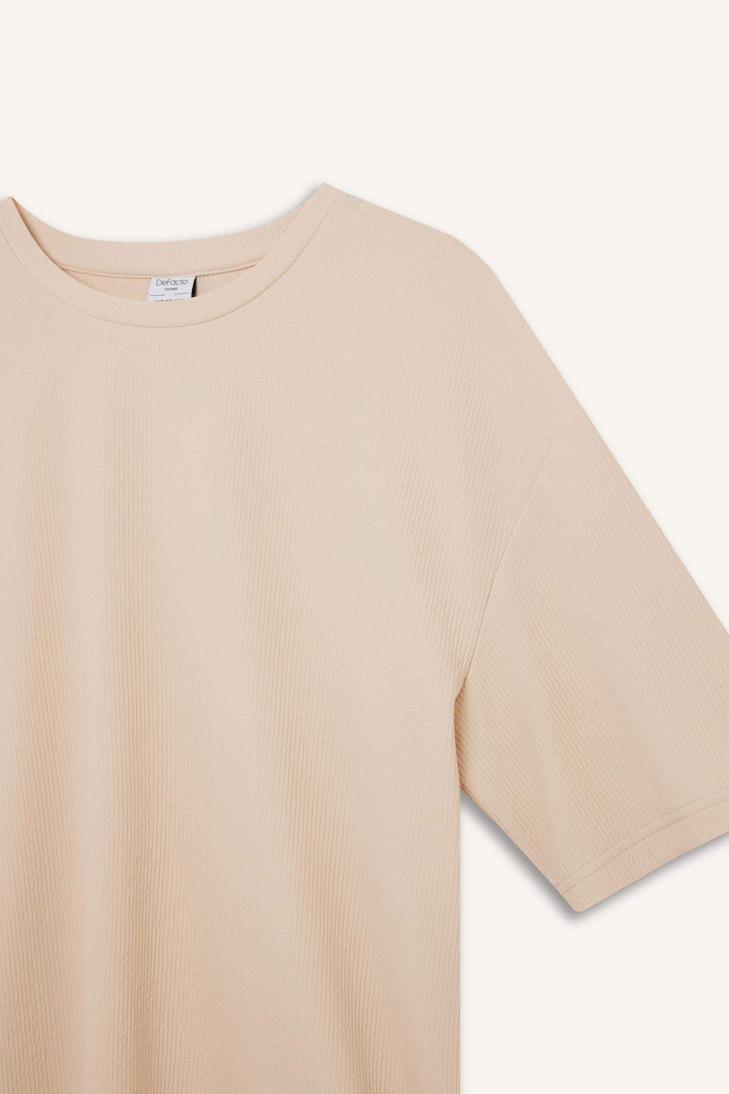 تيشيرت نص كم أوفر سايز برقبة مستديرة