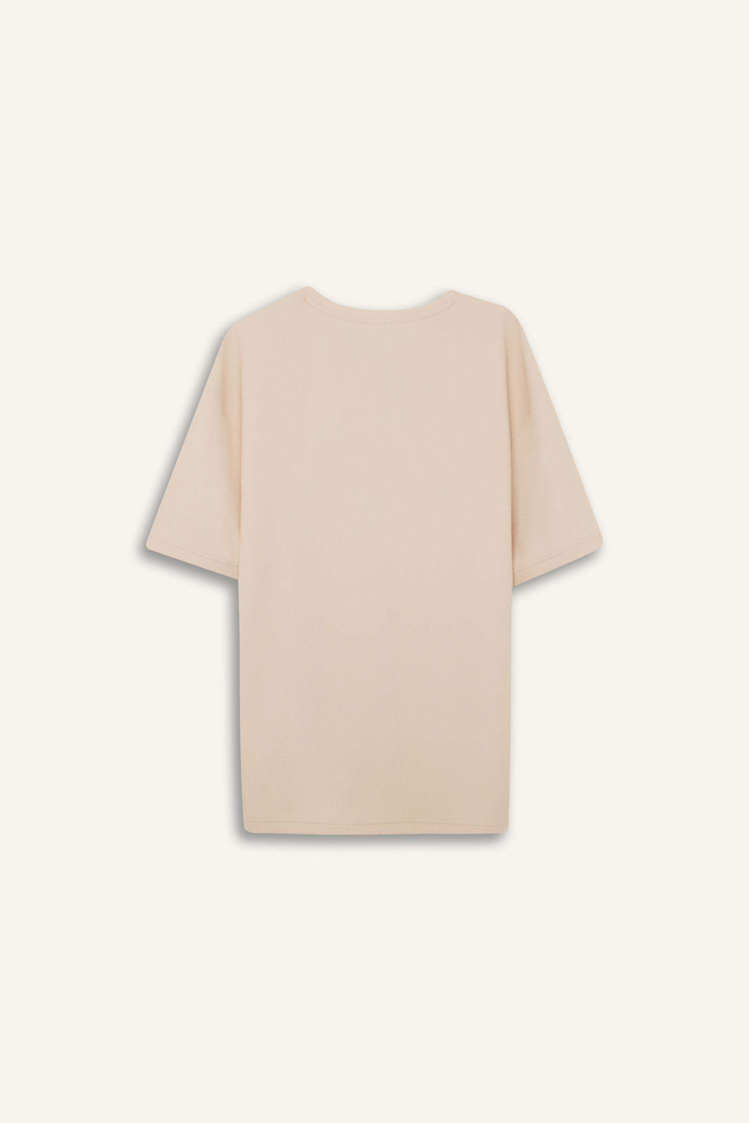 تيشيرت نص كم أوفر سايز برقبة مستديرة