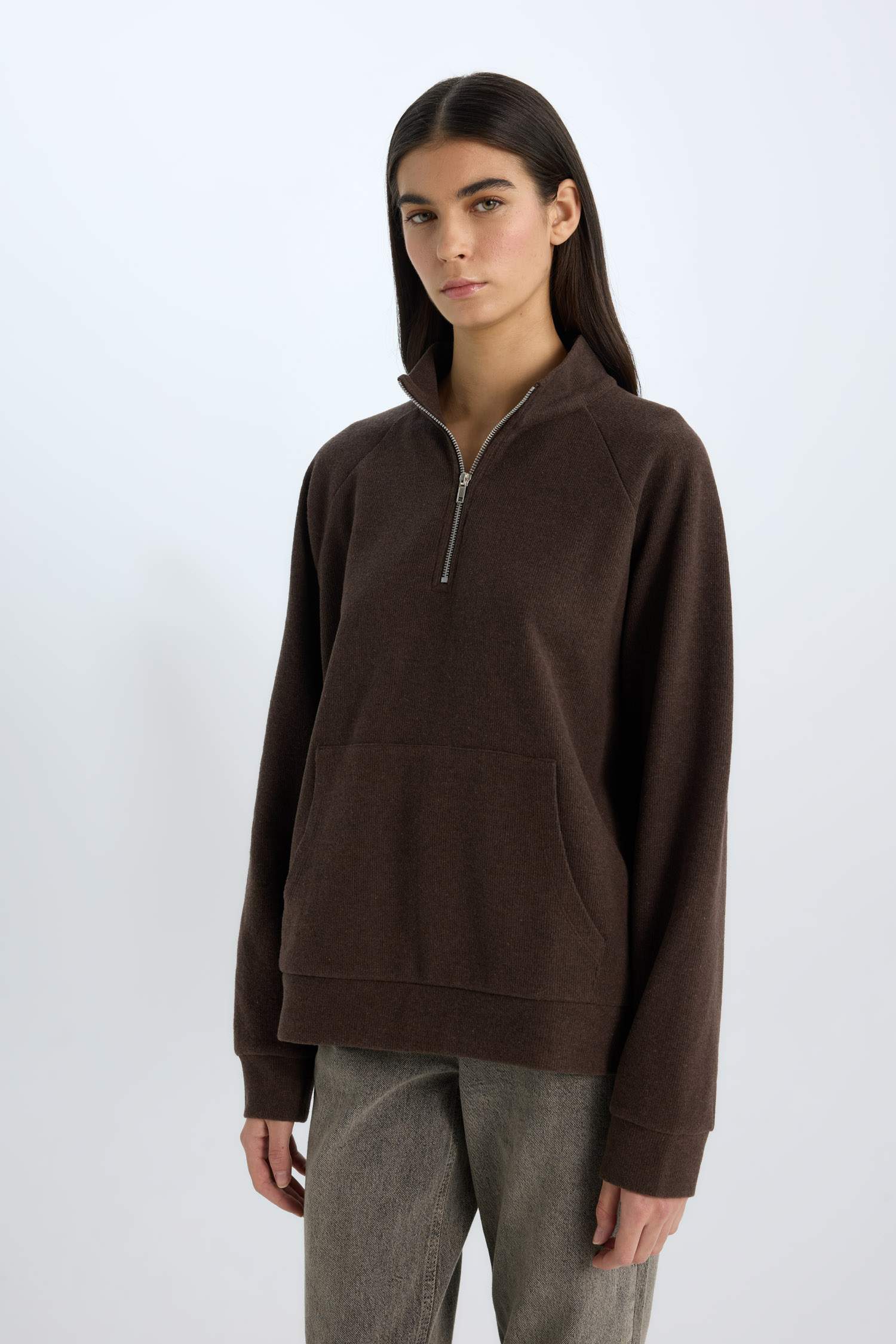 Oversize Geniş Kalıp Basic Düz Kanguru Cepli Fermuarlı Polo Yaka Sweatshirt