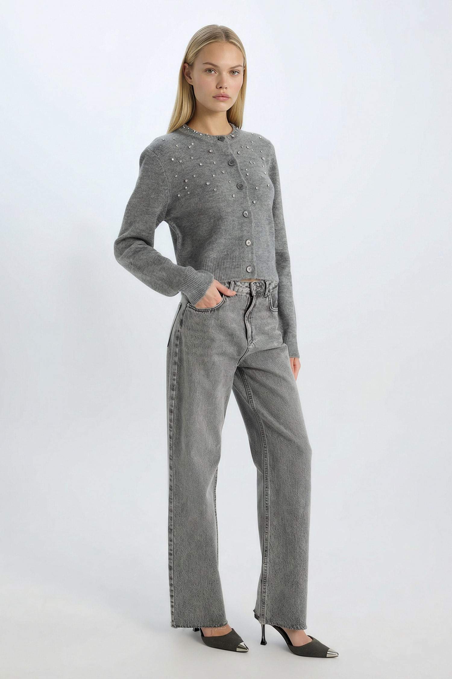 Regular Fit Bisiklet Yaka Düğmeli Taşlı Triko Hırka