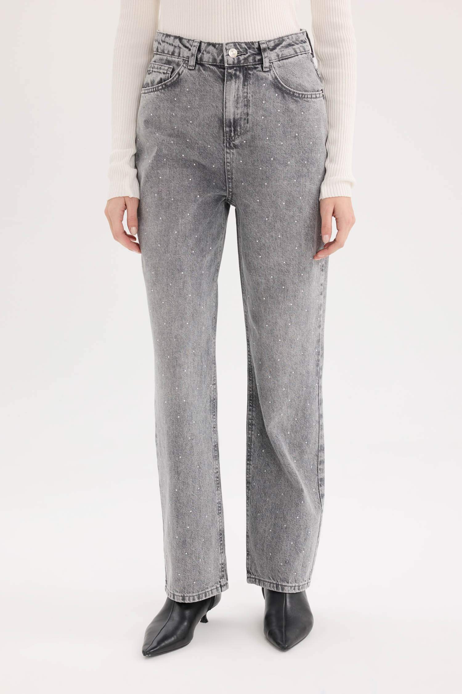 Straight Fit Yüksek Bel Bilek Boy Taşlı Jean Yıkamalı Pantolon