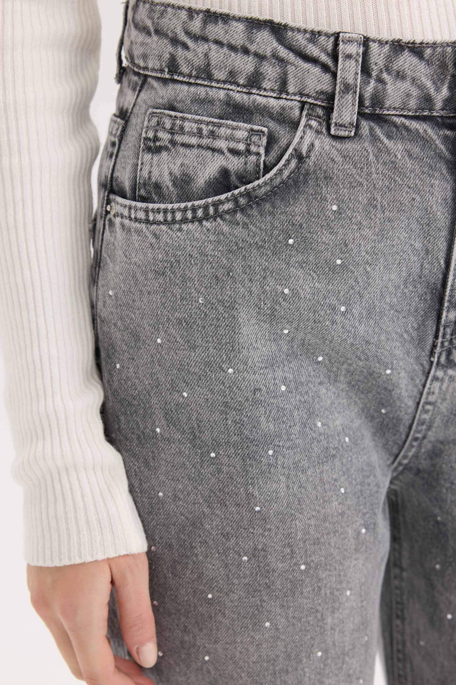 Straight Fit Yüksek Bel Bilek Boy Taşlı Jean Yıkamalı Pantolon