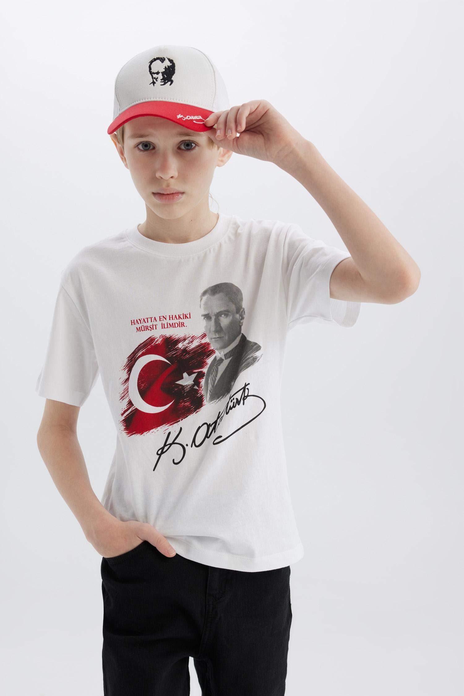 تيشيرت أولاد نص كم مطبوع قصة عادية برقبة مستديرة