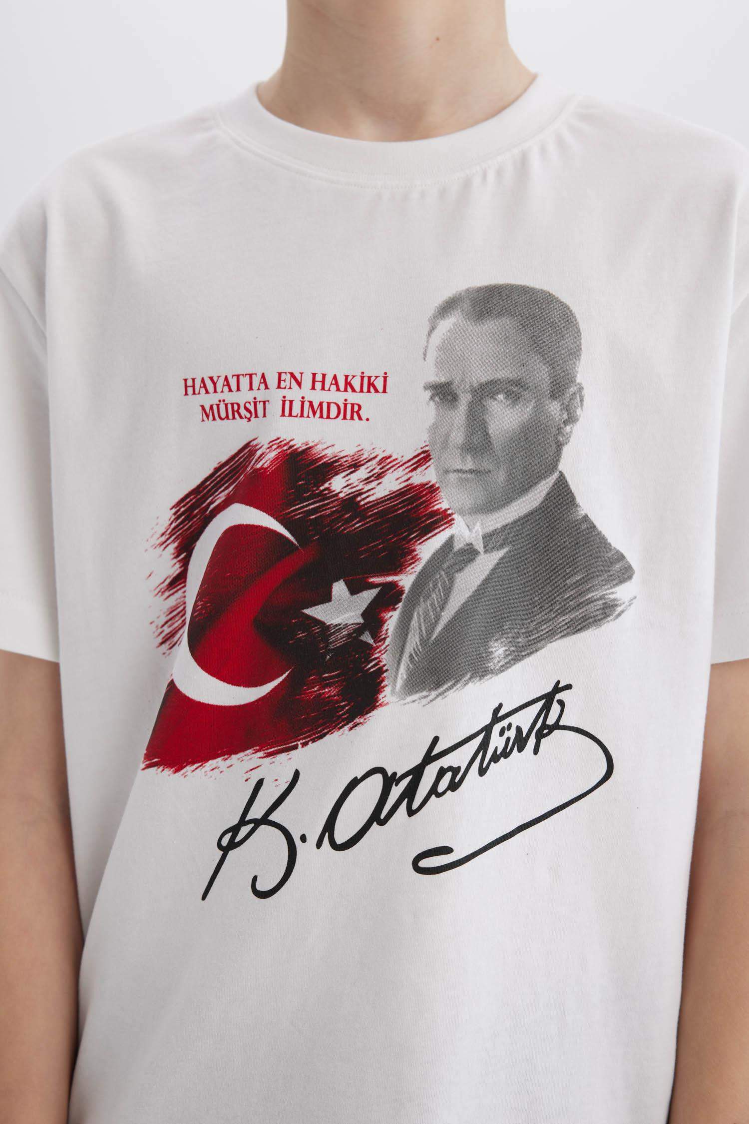 تيشيرت أولاد نص كم مطبوع قصة عادية برقبة مستديرة