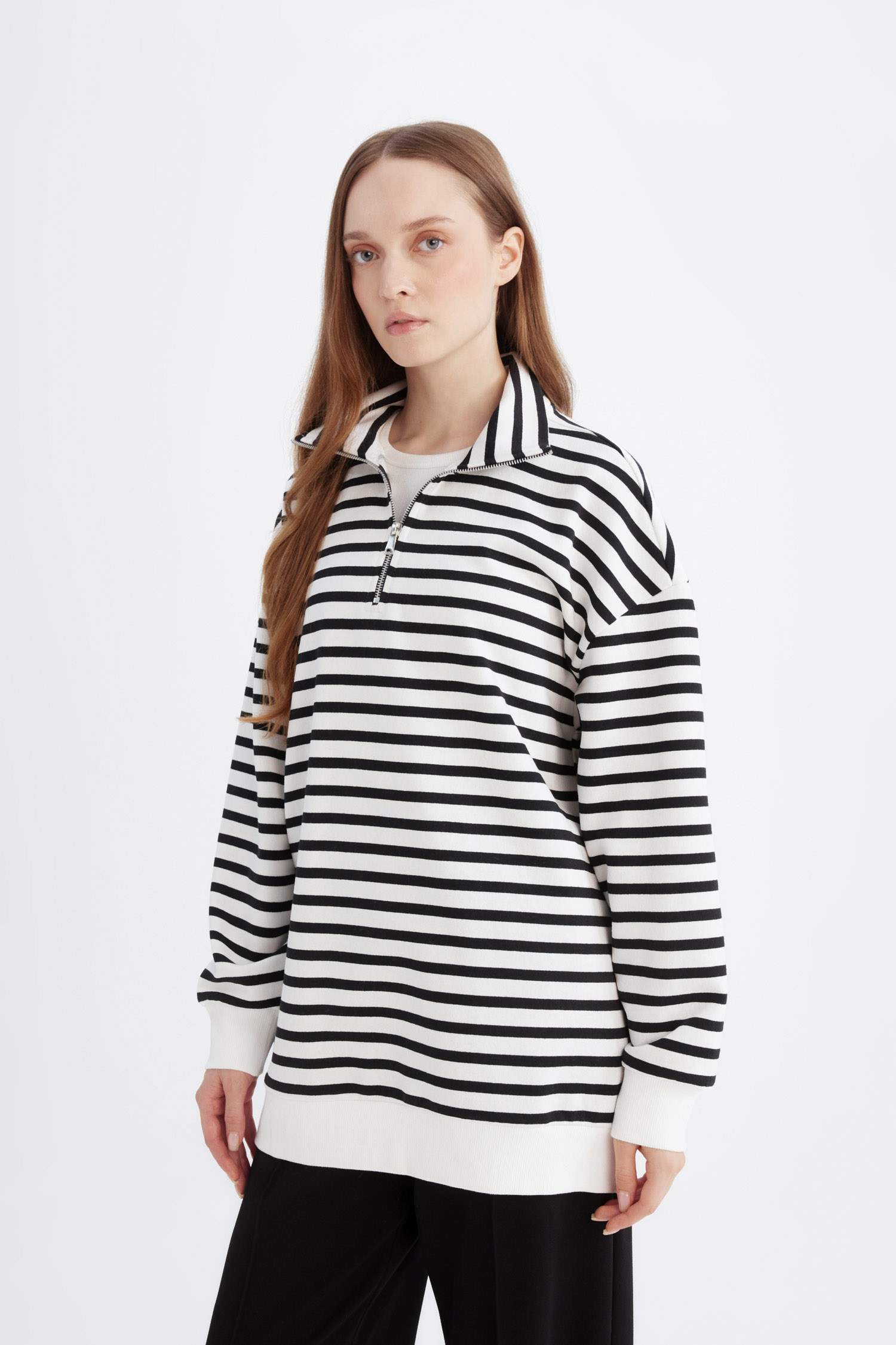 Relax Fit Dik Yaka Fermuarlı Çizgili İçi Yumuşak Tüylü Kalın Sweatshirt Tunik