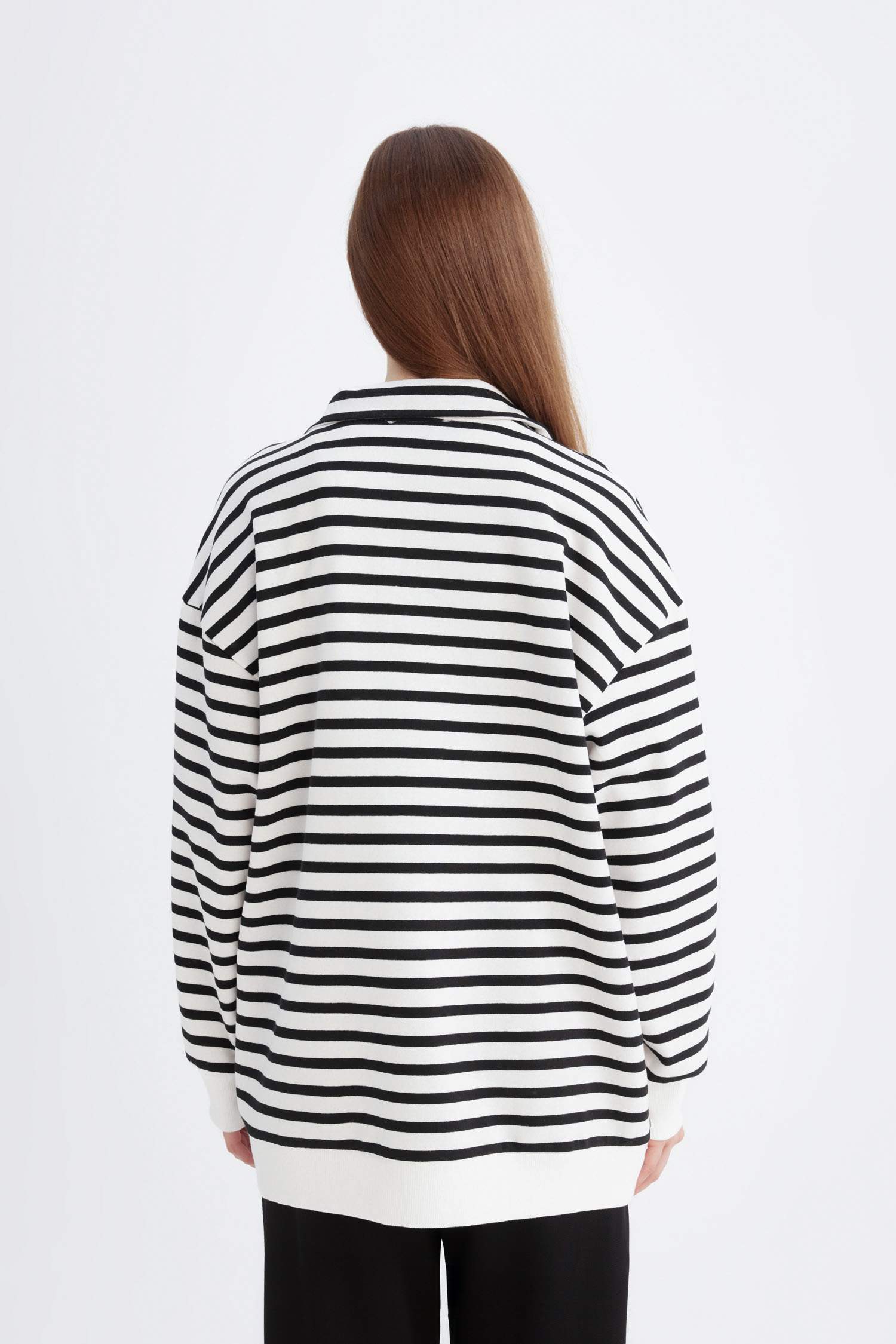 سويت شيرت طويل مخطط قصة مريحة بسحاب بطانة ناعمة