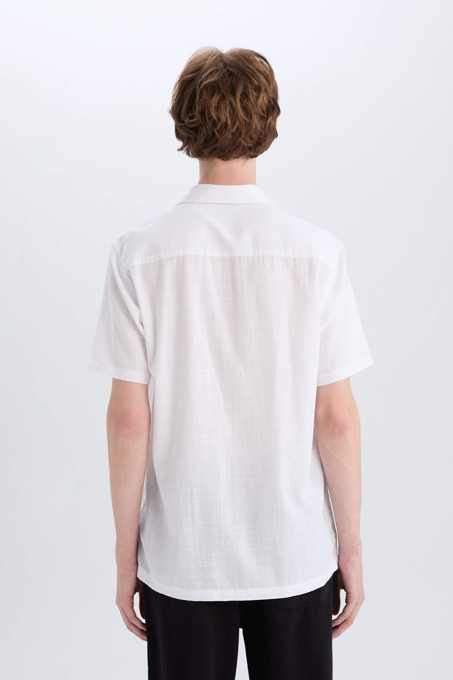 100% хлопковая рубашка с короткими рукавами, slim fit, базовая модель