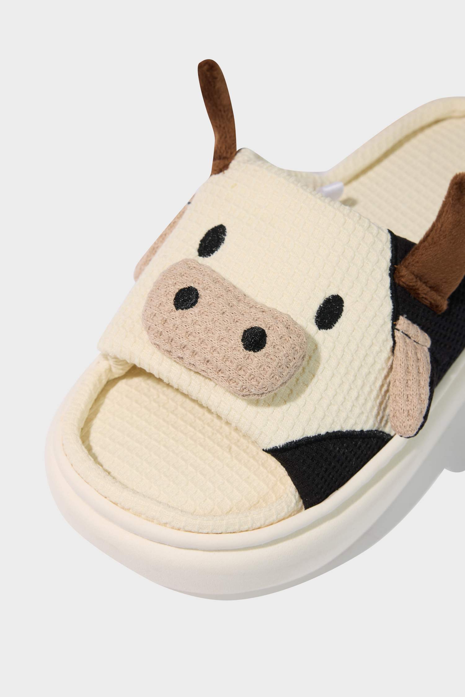 Kadın Hayvan Figürlü Düz Taban Ev Terliği