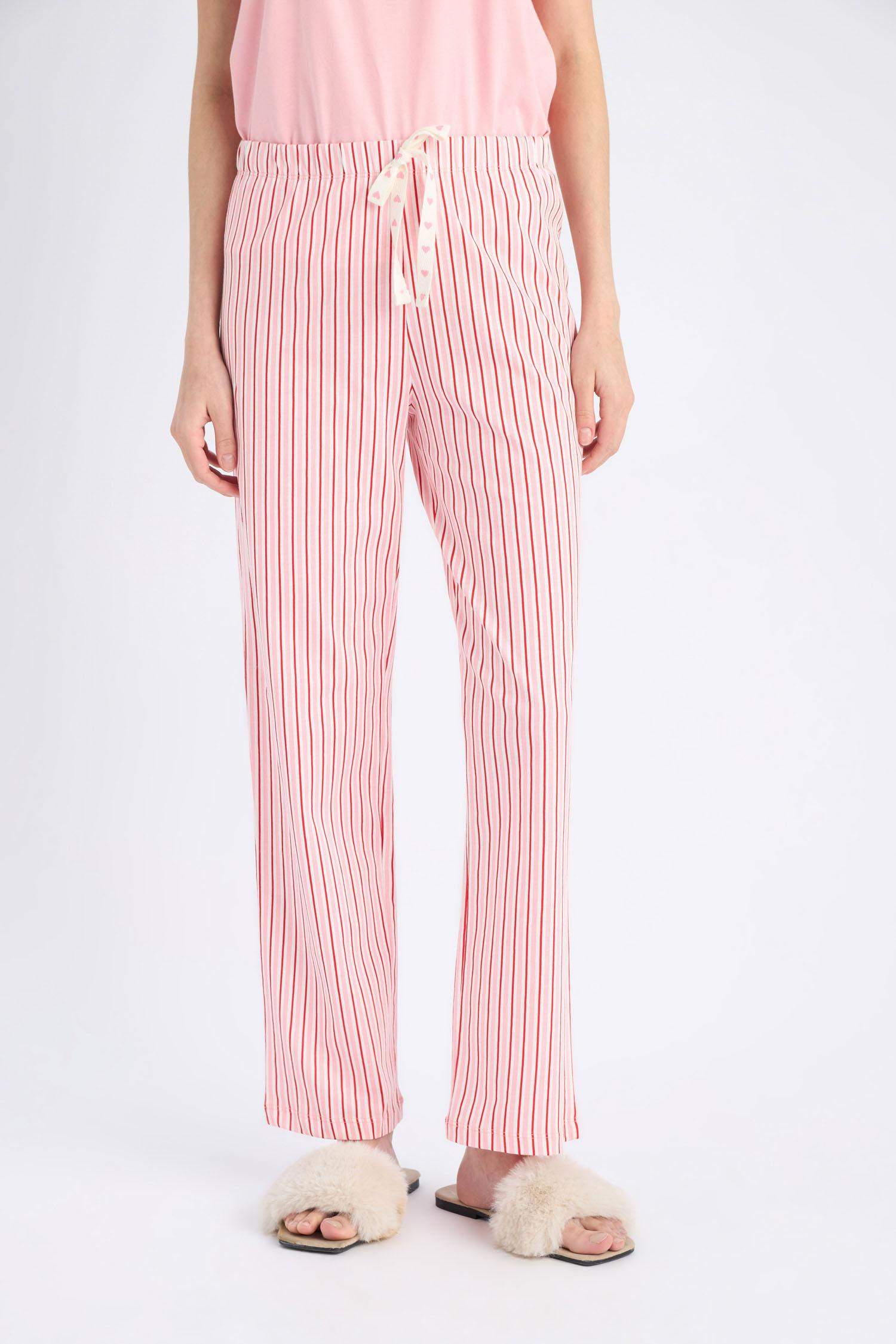 طقم قصة عادية بأكمام قصيرة من قطعتين