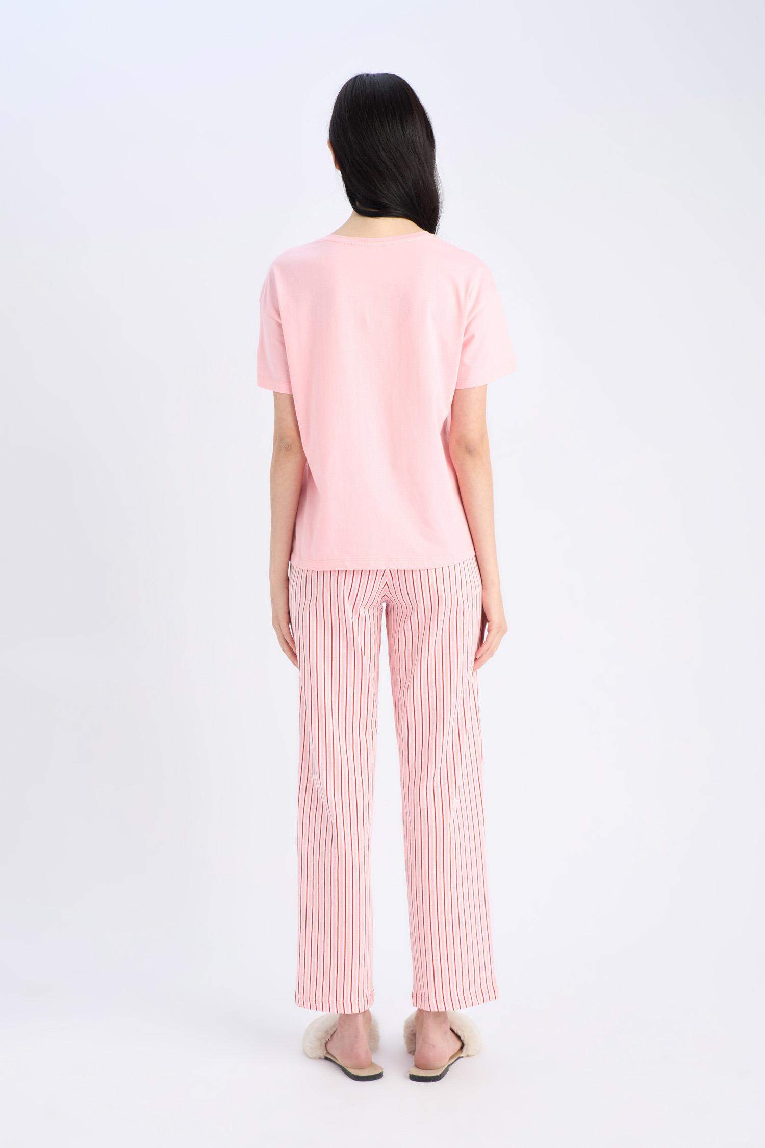 طقم قصة عادية بأكمام قصيرة من قطعتين