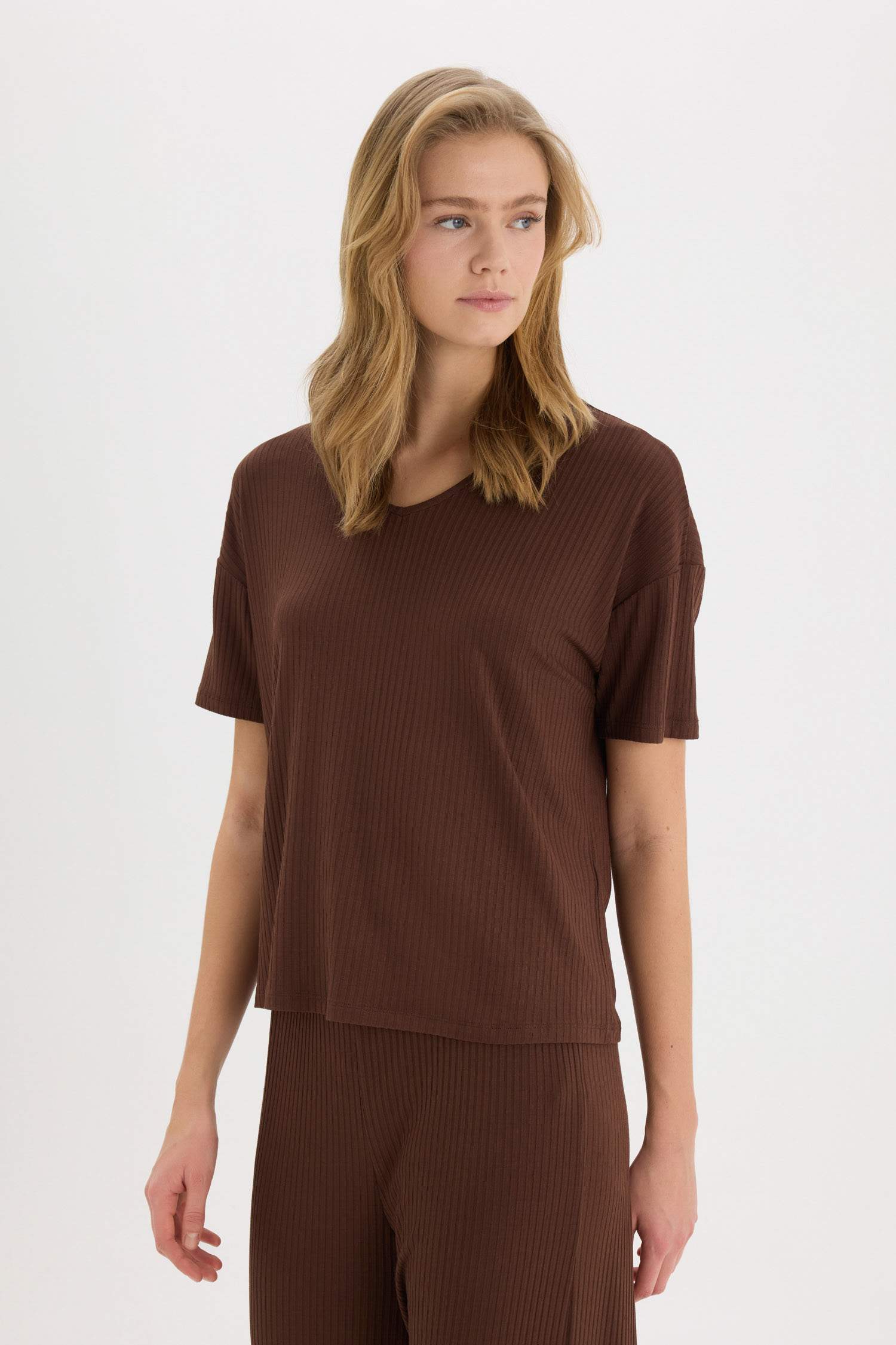 Pijama Takımı Fitilli Kaşkorse Kısa Kollu Üst Beli Lastikli Kapri Boy Alt-Fall in Love