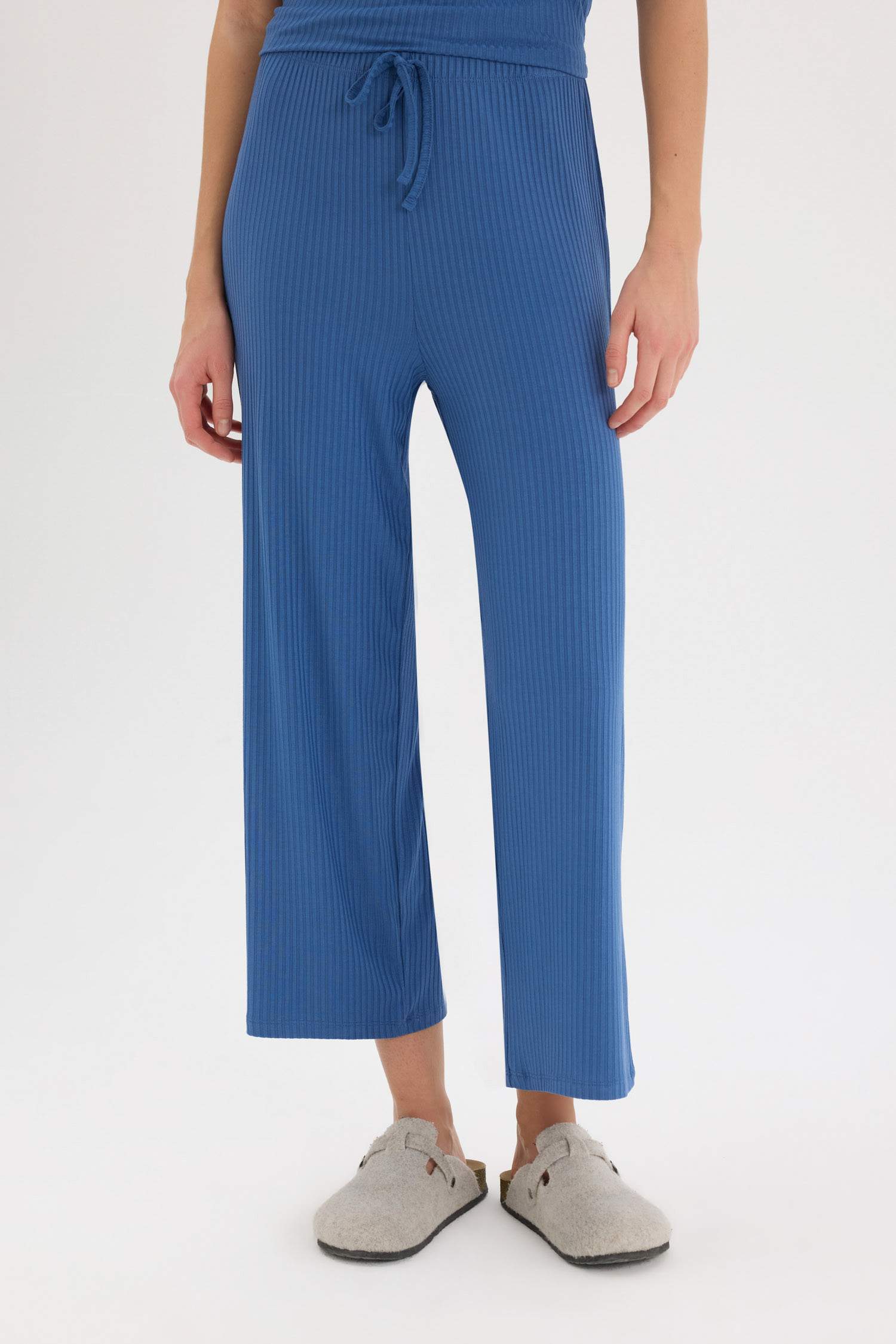 Pijama Takımı Fitilli Kaşkorse Kısa Kollu Üst Beli Lastikli Kapri Boy Alt-Fall in Love