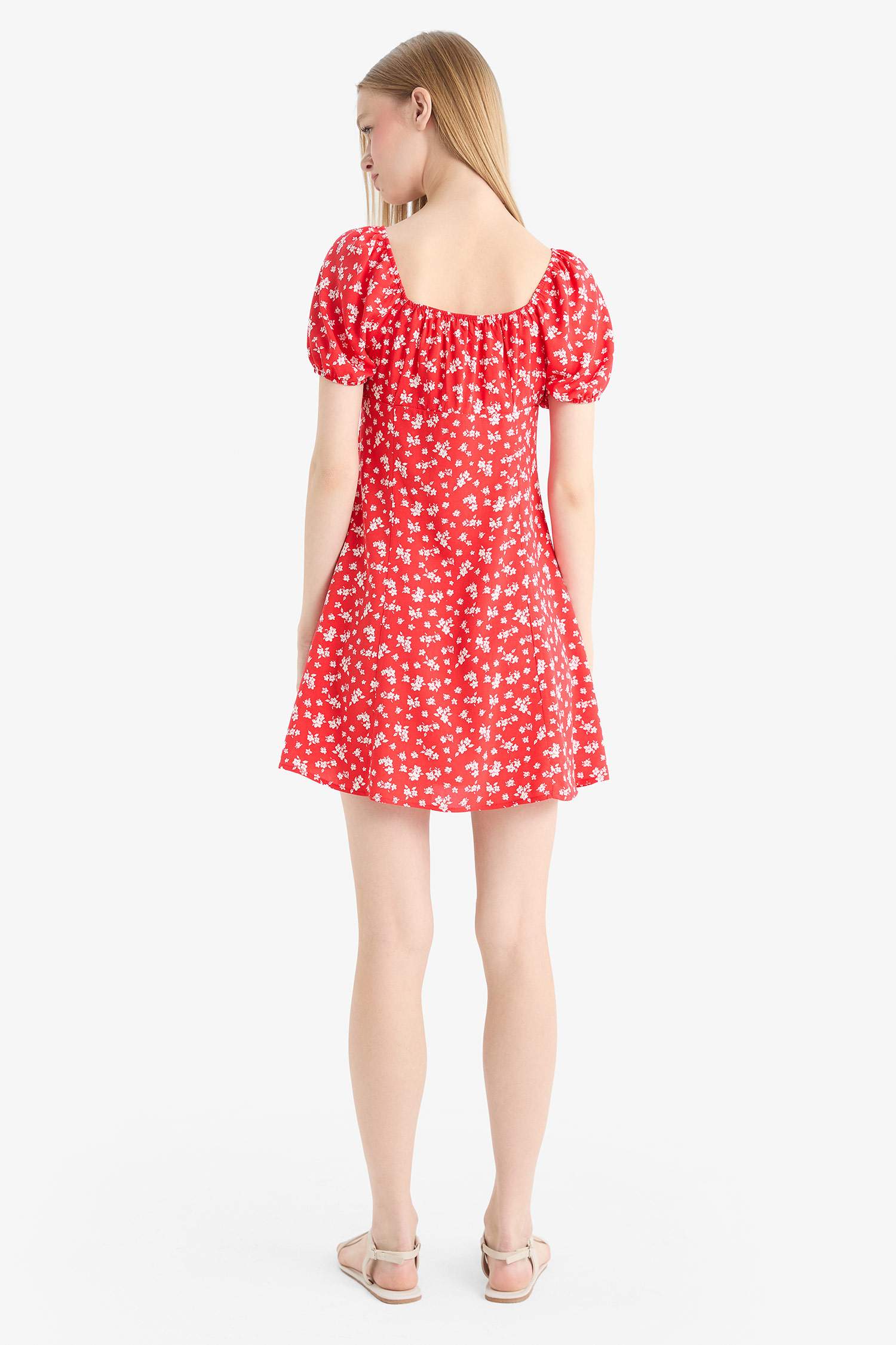 فستان قصير فيسكوز نص ردن بقصة A وياخة مربعة