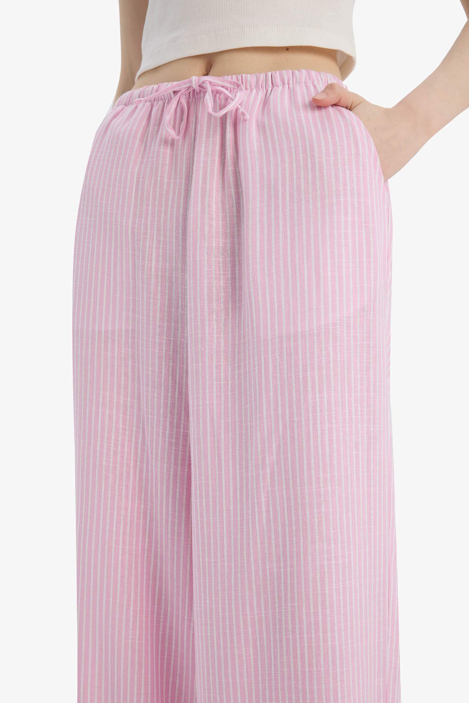 سروال مخطط واسع بخصر مطاطي من مزيج الكتان