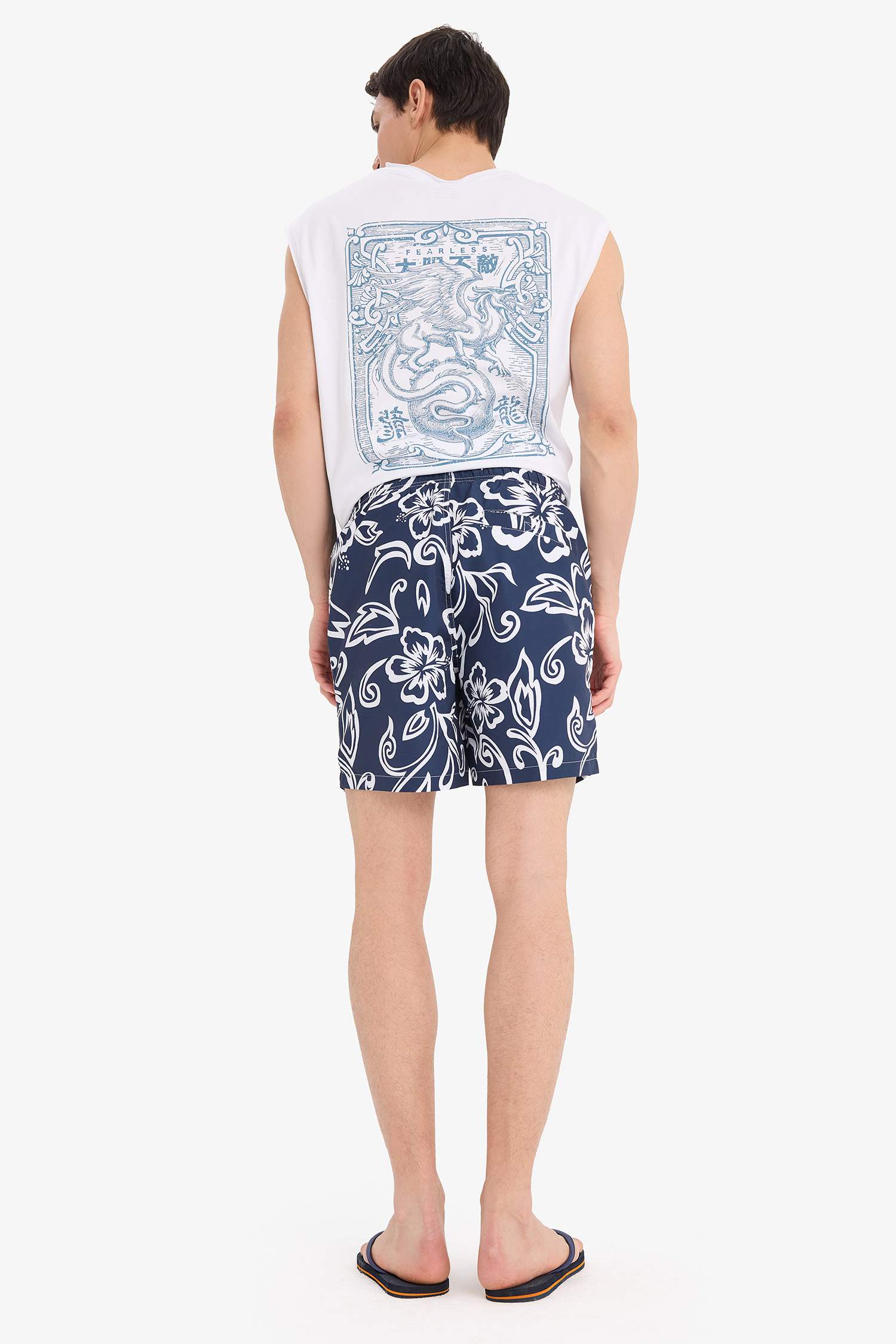 شورت بحر قصير مبطن ببطانة شبكية