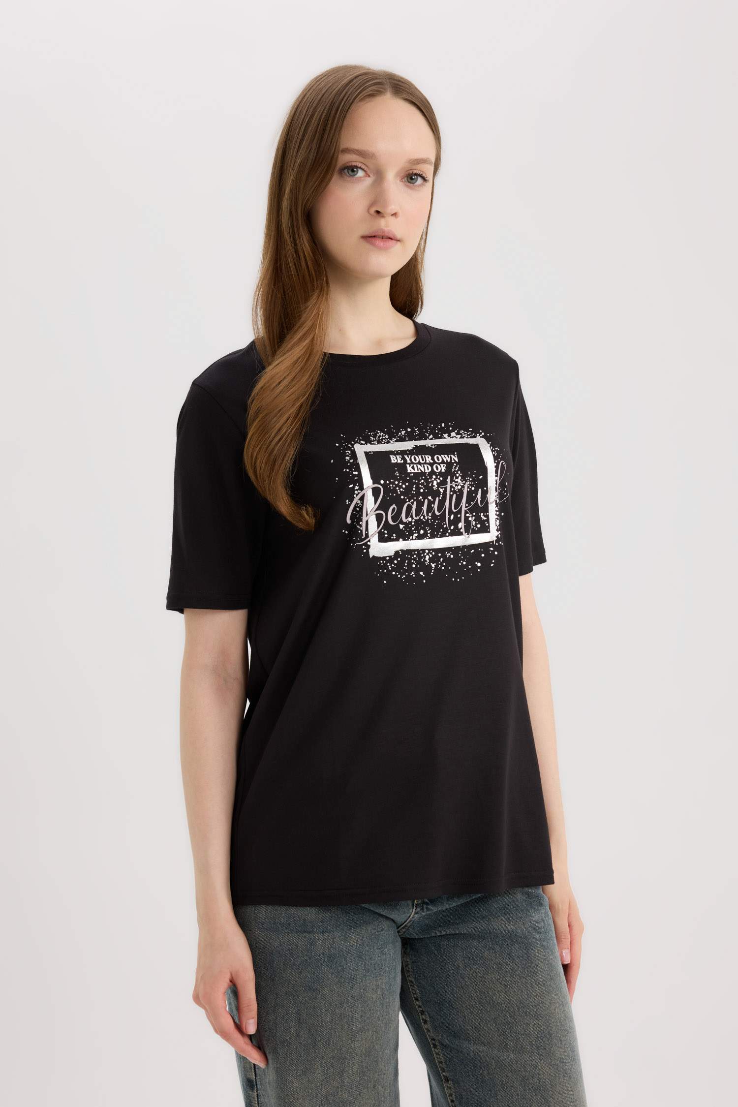 Traditional Regular Fit Crew Neck Short Sleeve T-Shirt