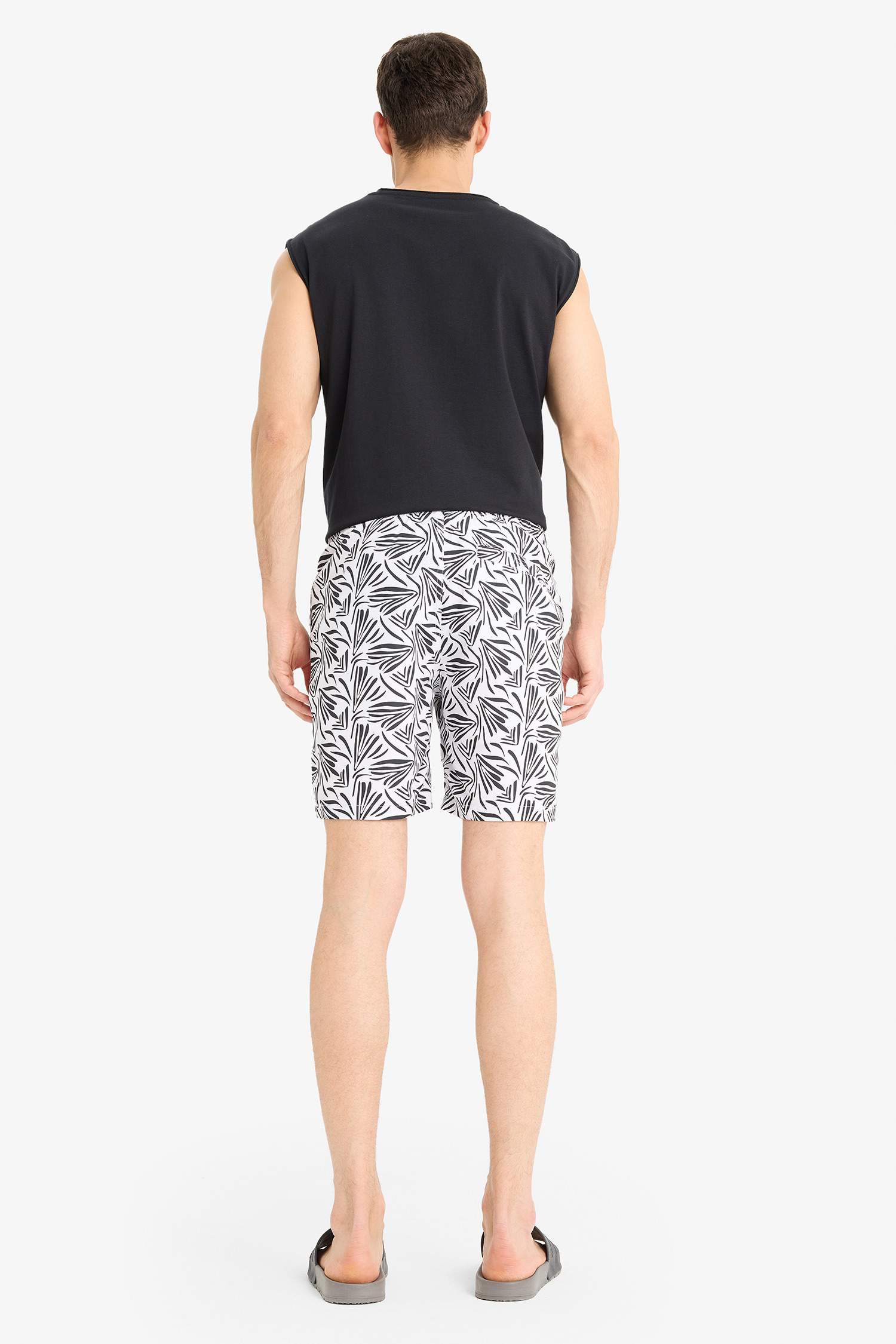 Шорты для плавания Regular Fit с сетчатой подкладкой и укороченной длиной с рисунком