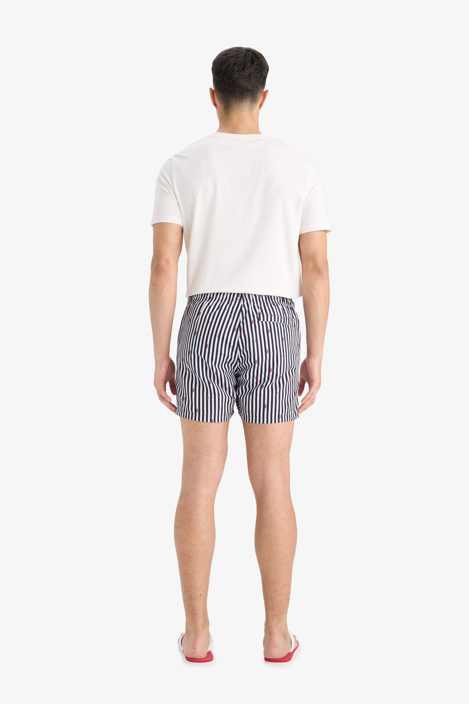 Çizgili File Astarlı Kısa Boy Deniz Şortu