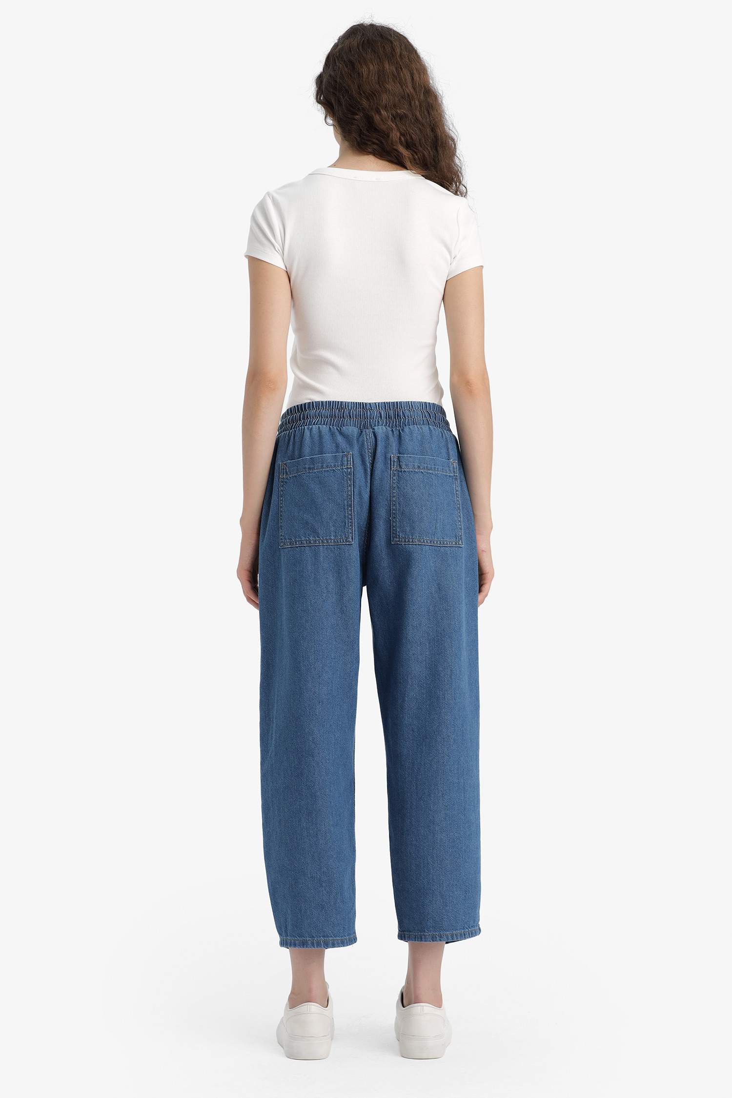 بنطرون جينز كروب فيت قصير كاروت فيت وخصر عالي