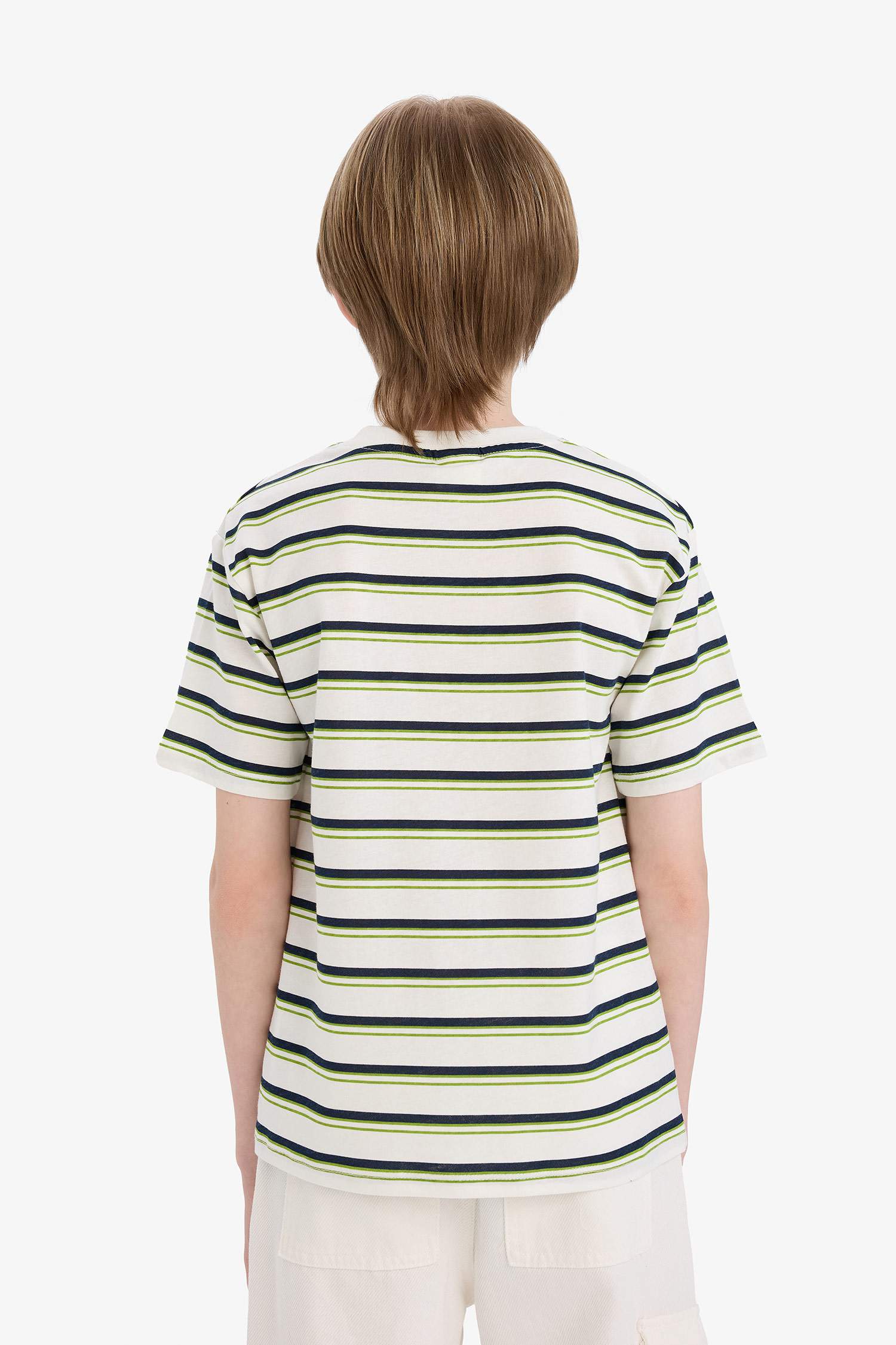 Erkek Çocuk Bisiklet Yaka Çizgili Cep Detaylı Kısa Kollu Tişört