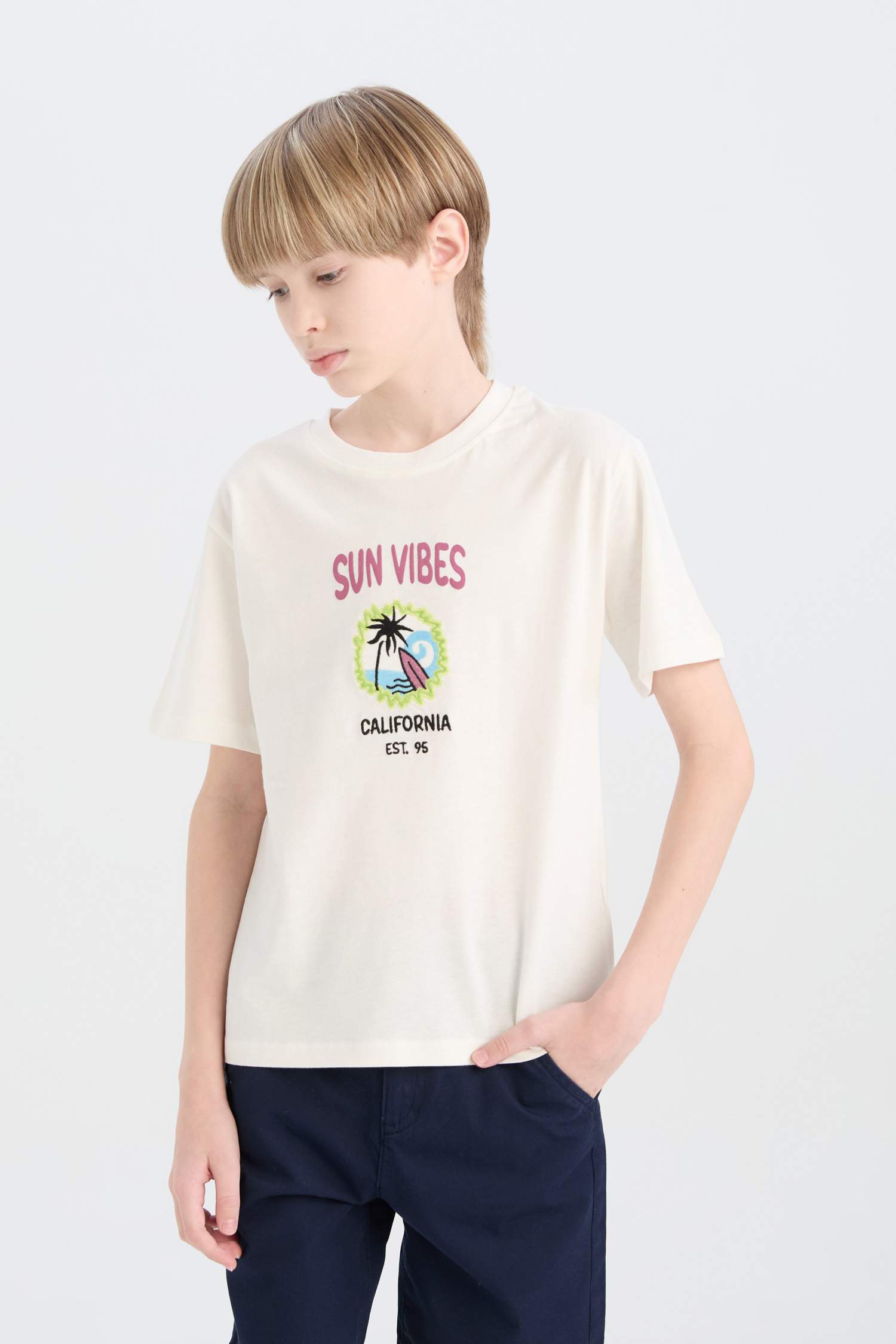 تيشيرت ولادي نص ردن قصة عادية بياخة مستديرة