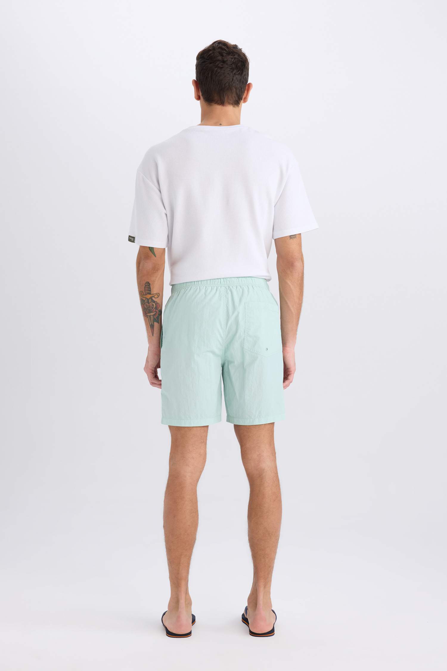 Regular Fit File Astarlı Diz Üstü Deniz Şortu